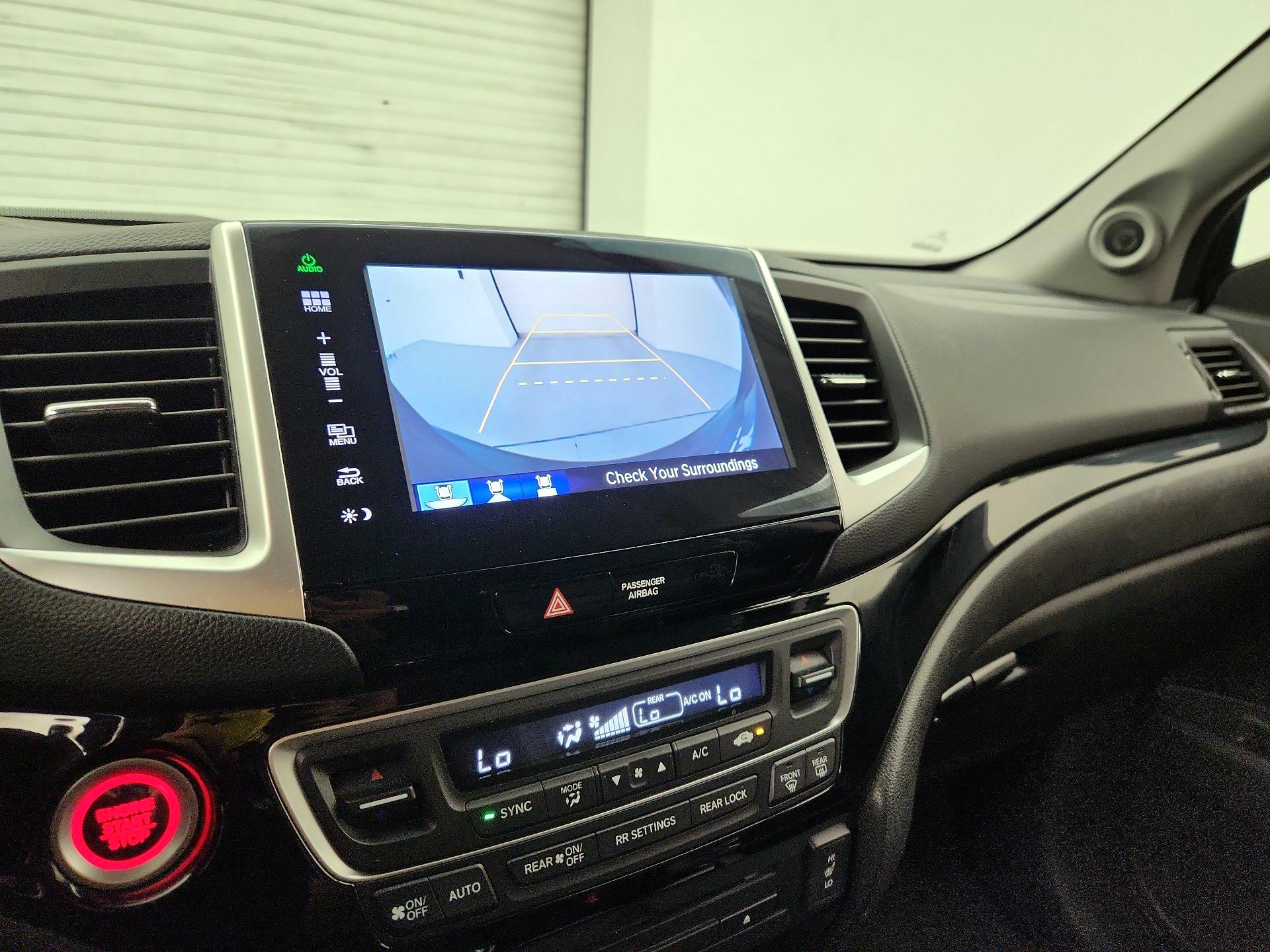 Thumbnail: 2016 Honda Pilot - 15
