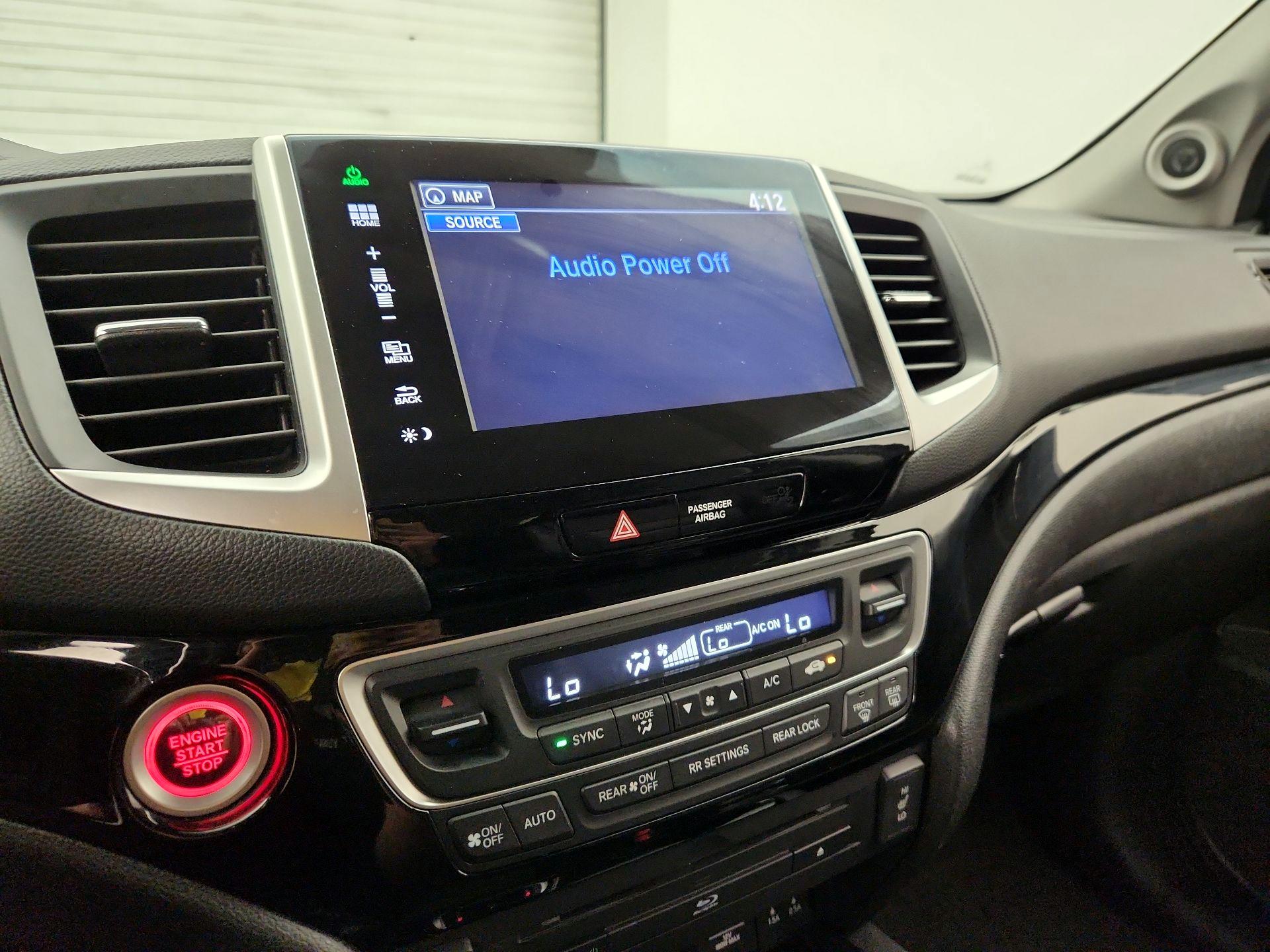 Thumbnail: 2016 Honda Pilot - 16