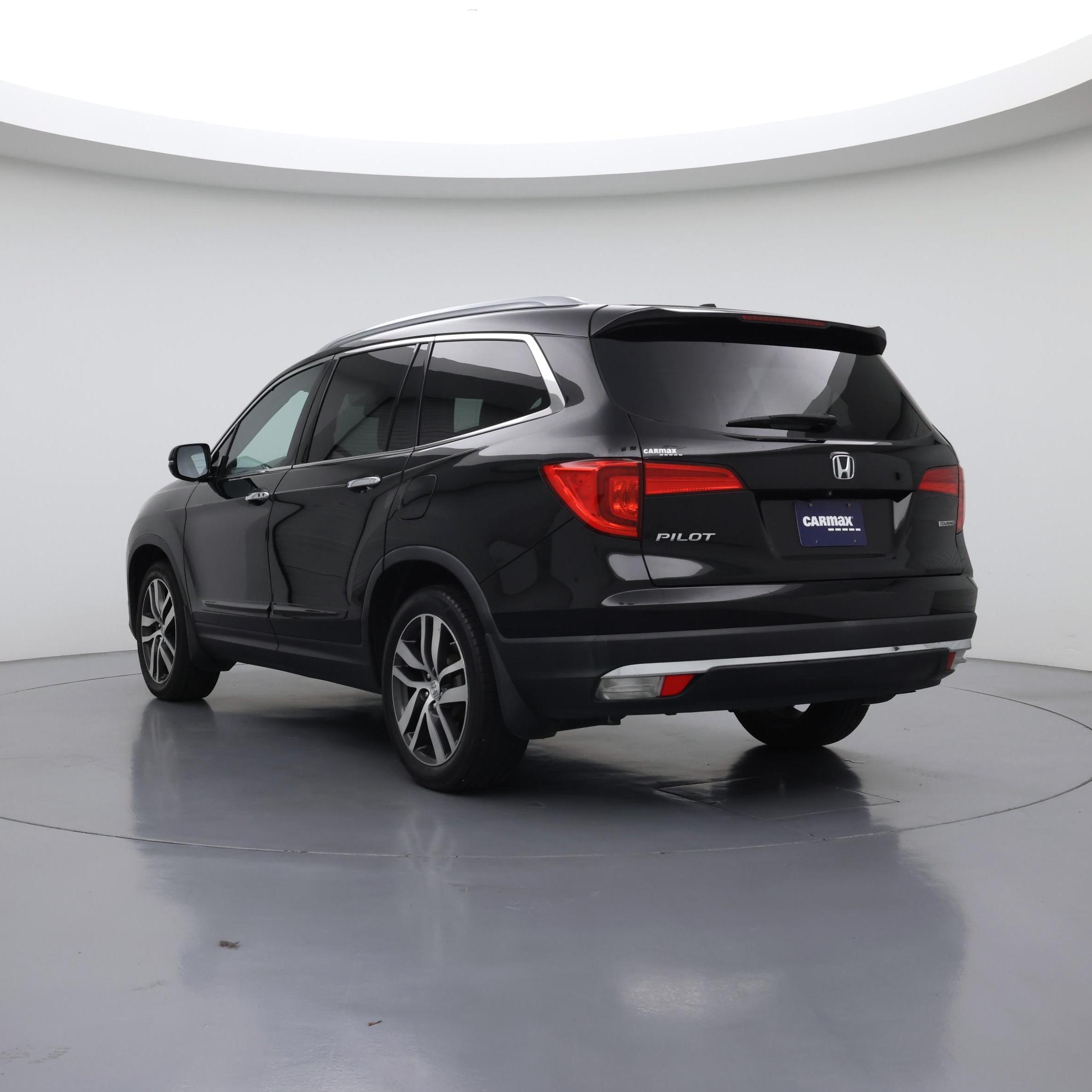 Thumbnail: 2016 Honda Pilot - 2