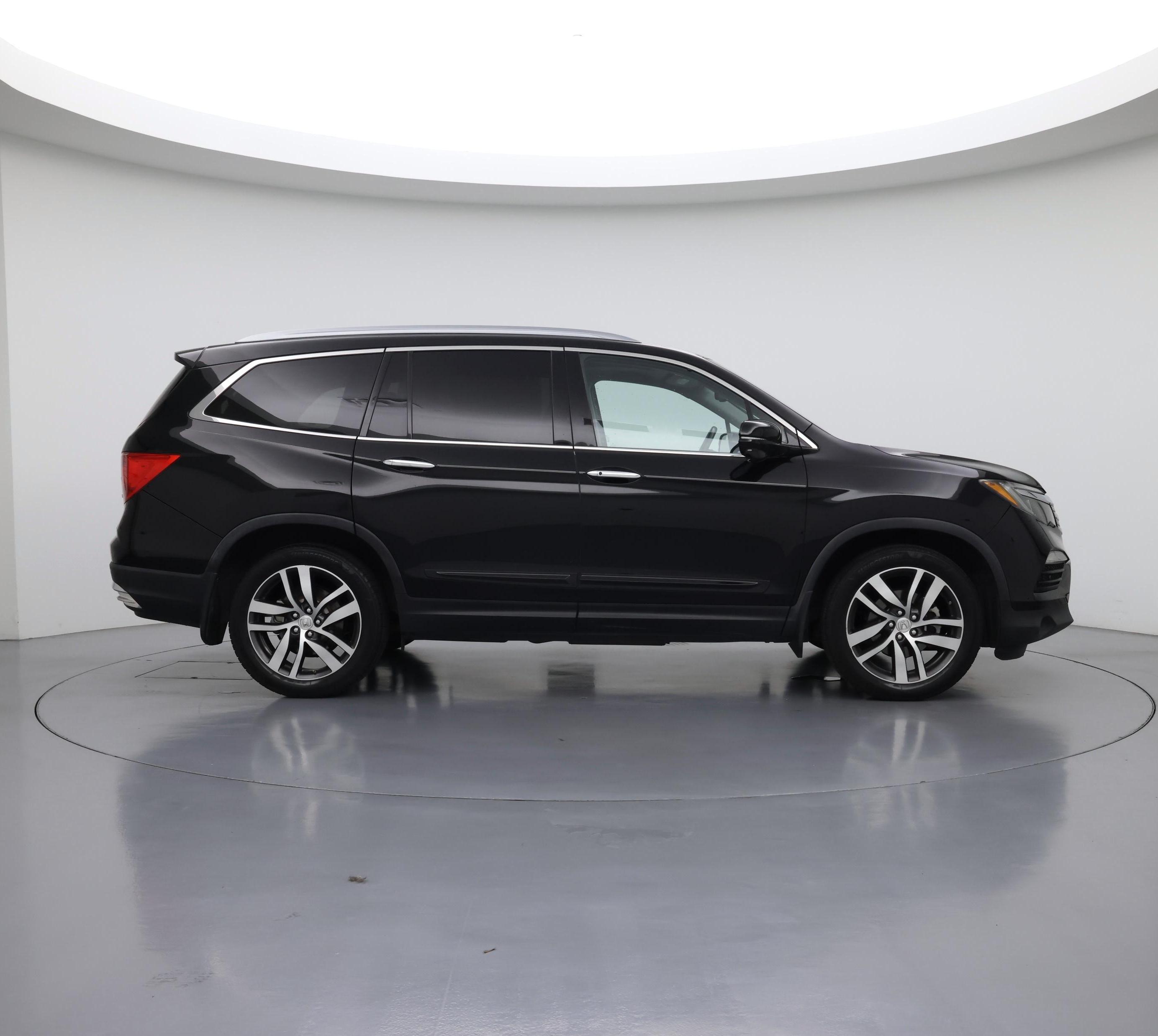 Thumbnail: 2016 Honda Pilot - 7