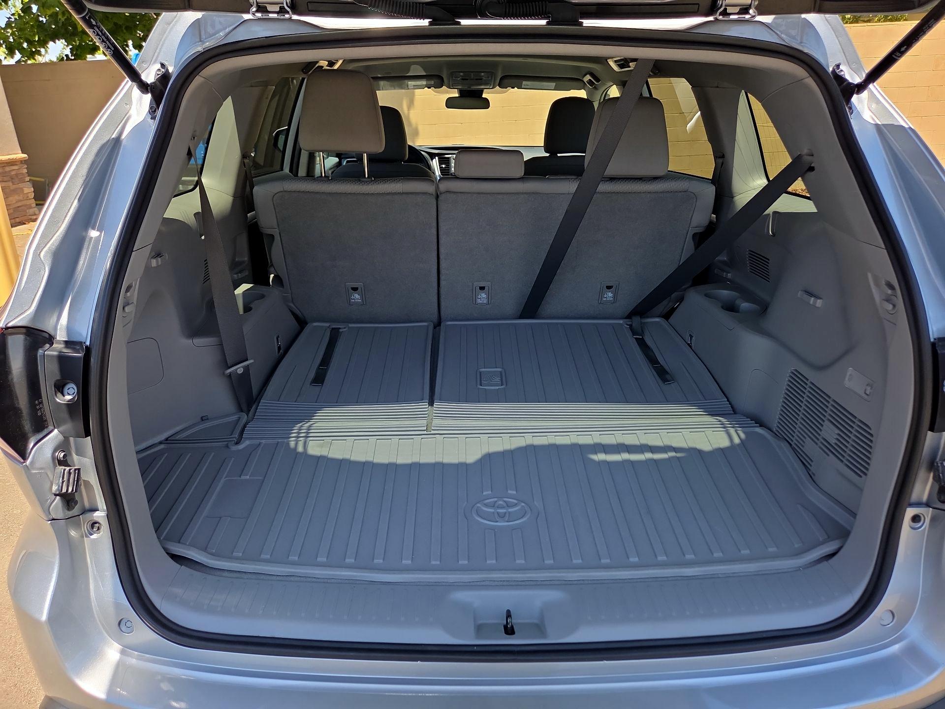 Thumbnail: 2019 Toyota Highlander - 20