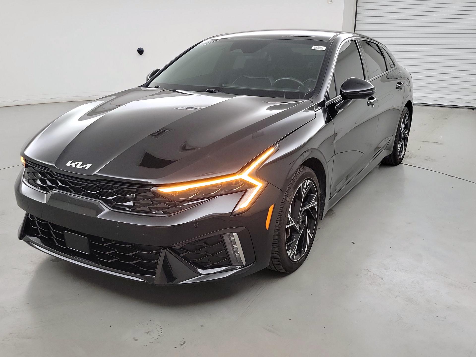 Thumbnail: 2025 Kia K5 - 3