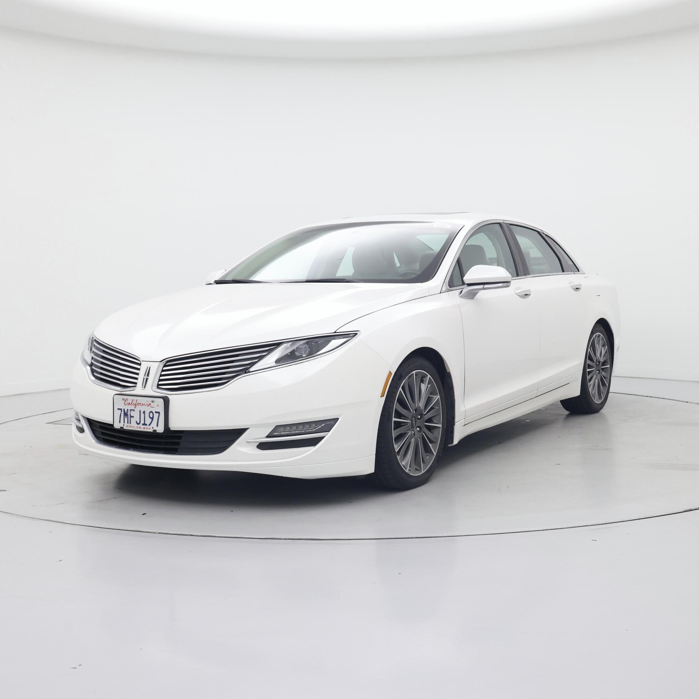 Thumbnail: 2016 Lincoln MKZ - 4