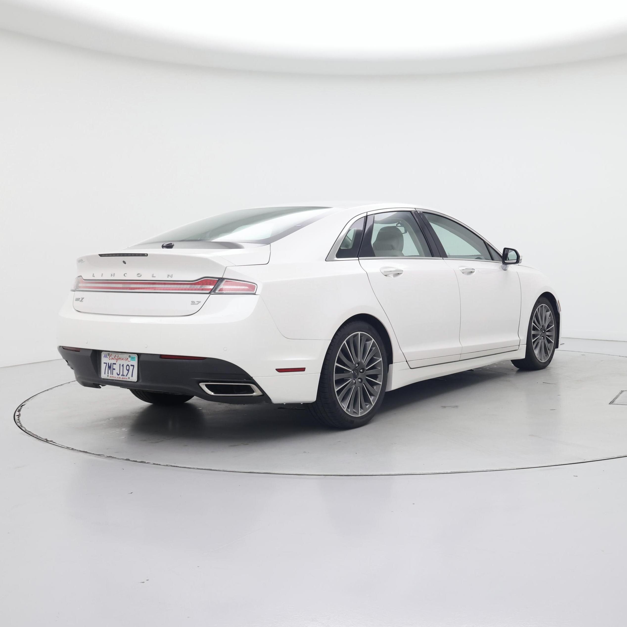 Thumbnail: 2016 Lincoln MKZ - 8