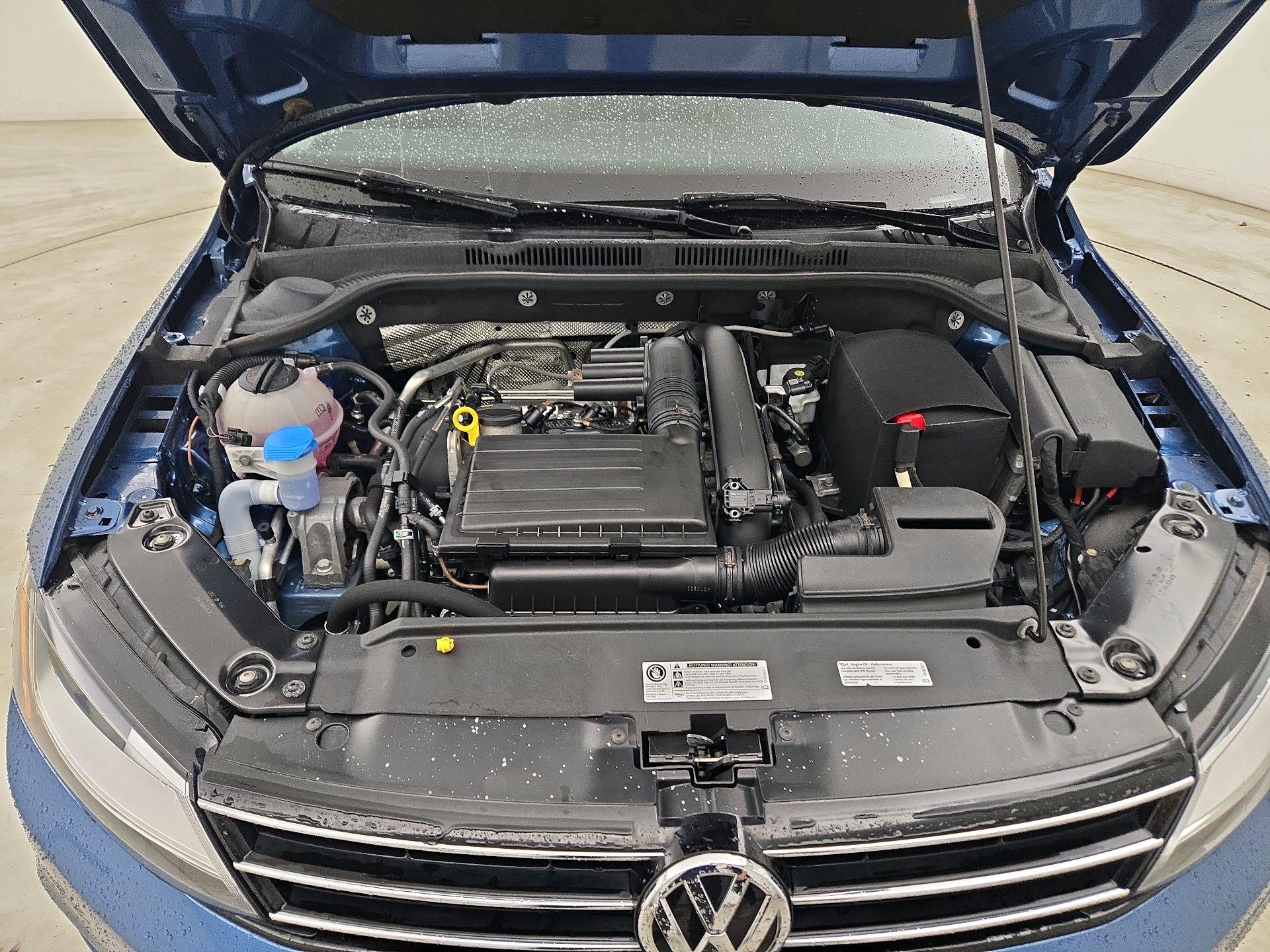 Thumbnail: 2017 Volkswagen Jetta - 18