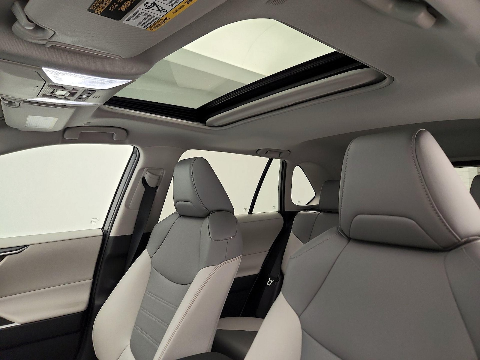 2025 Toyota RAV4 XLE Premium - Photo 20