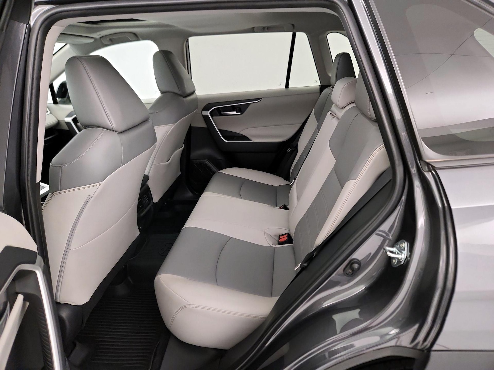 2025 Toyota RAV4 XLE Premium - Photo 21