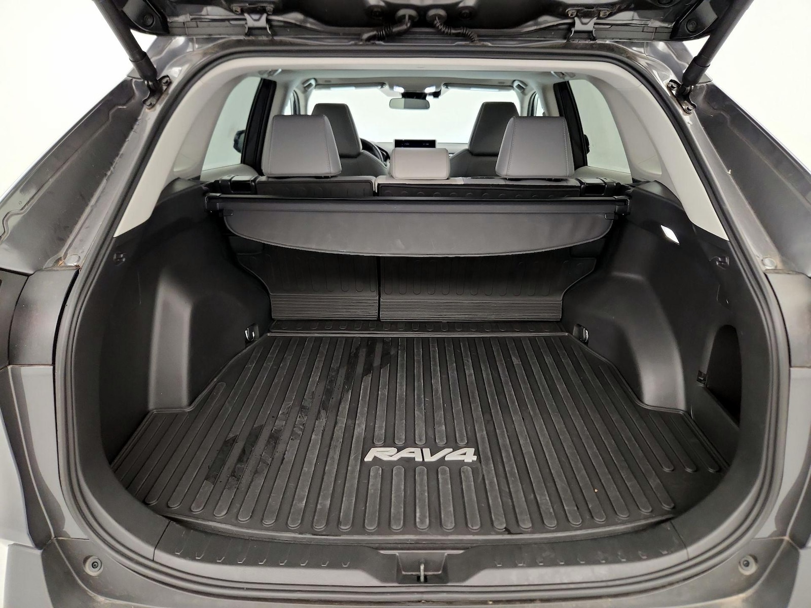 2025 Toyota RAV4 XLE Premium - Photo 22