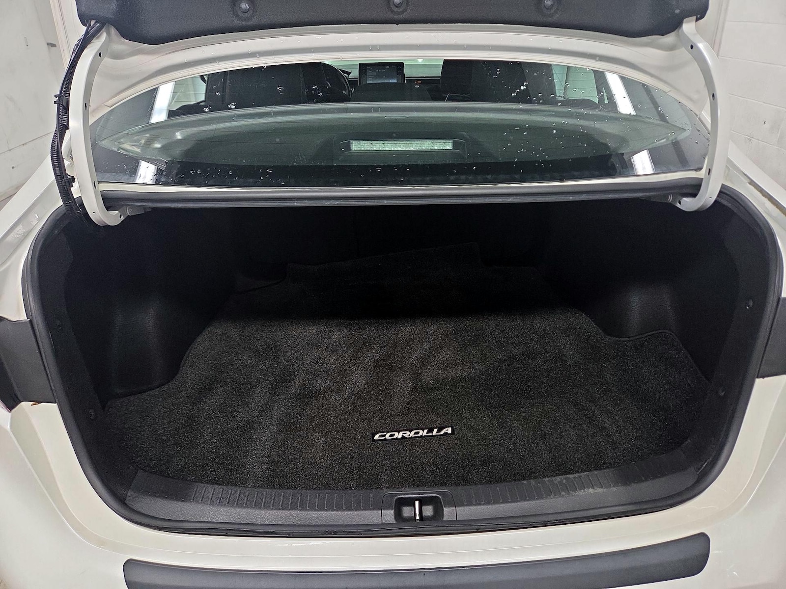 2020 Toyota Corolla SE - Photo 16