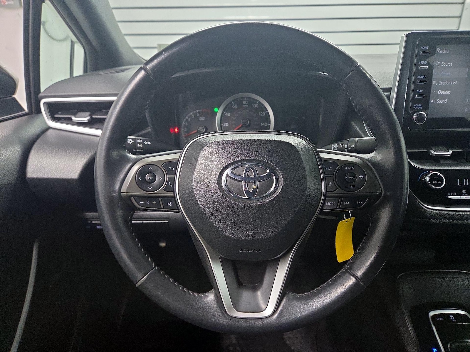 2020 Toyota Corolla SE - Photo 9