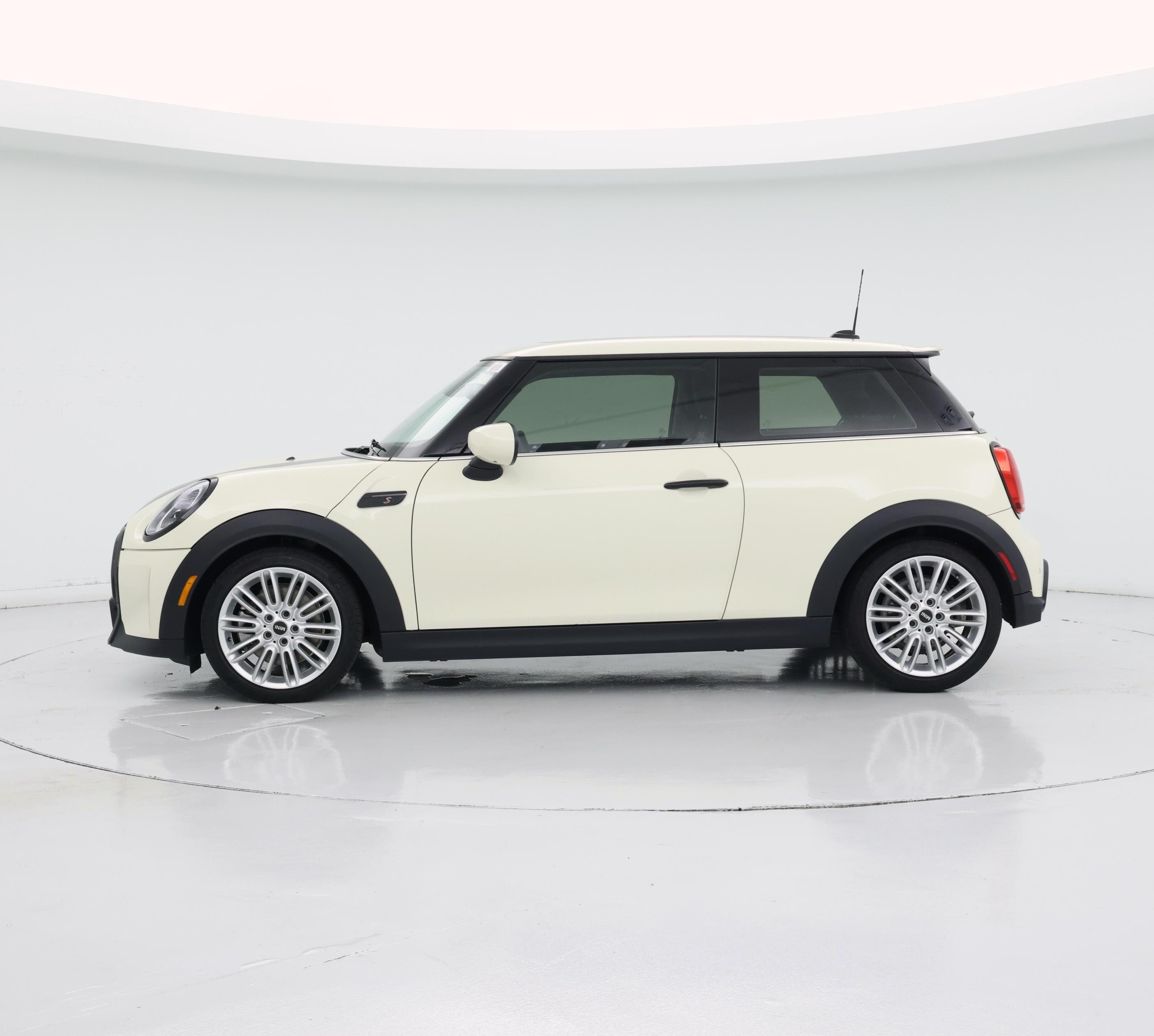 Thumbnail: 2023 MINI Cooper Hardtop - 3