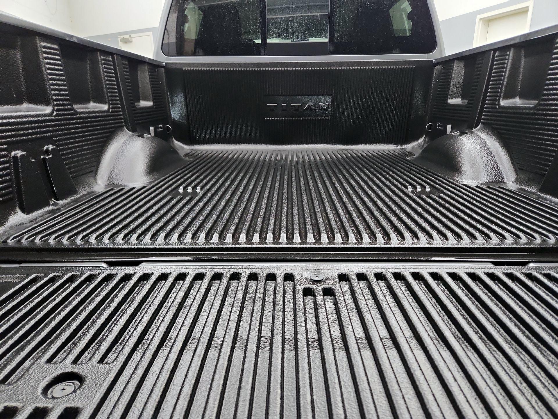 Thumbnail: 2024 Nissan Titan - 19