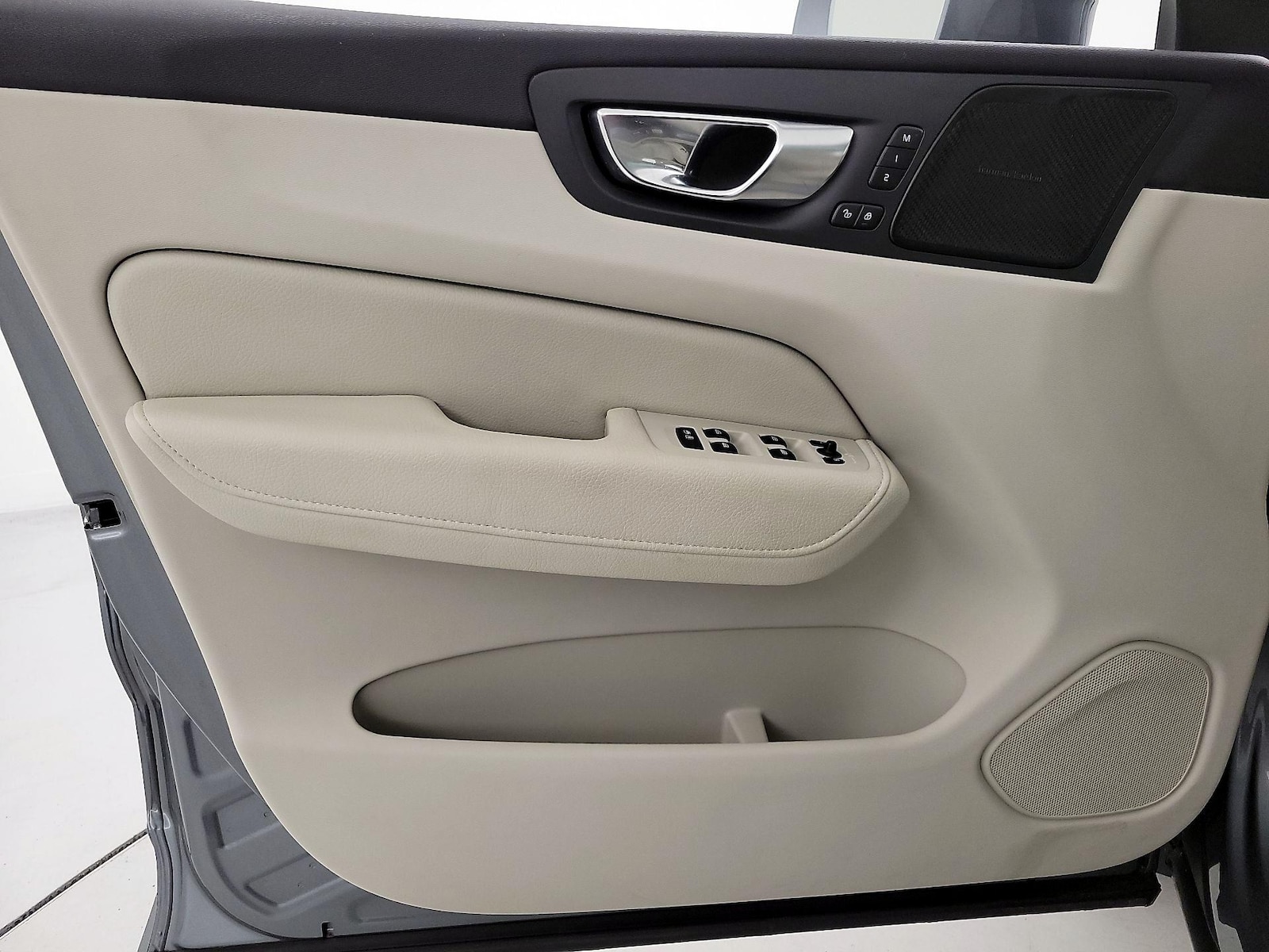 2021 Volvo XC60 Momentum - Photo 13