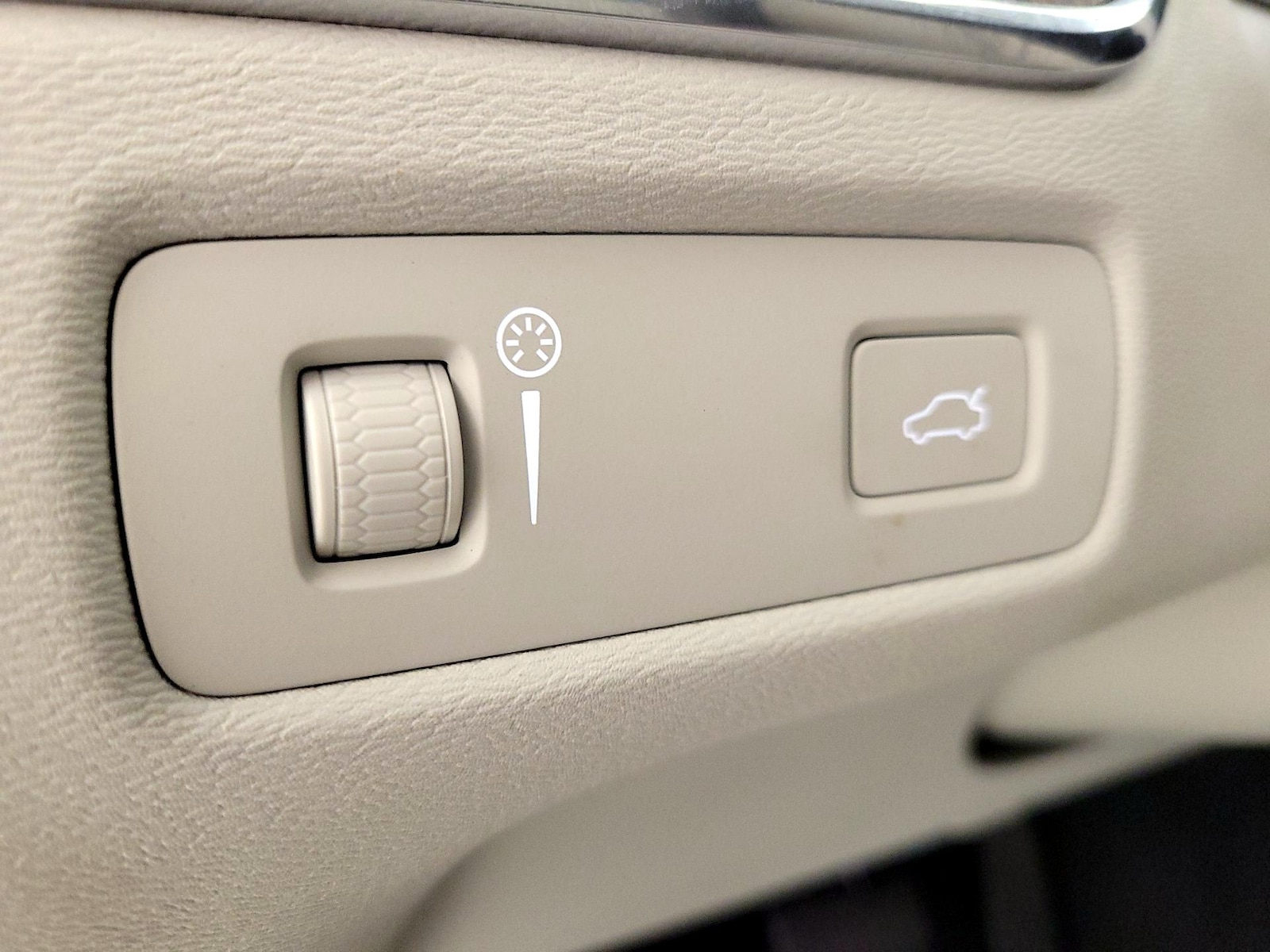 2021 Volvo XC60 Momentum - Photo 14