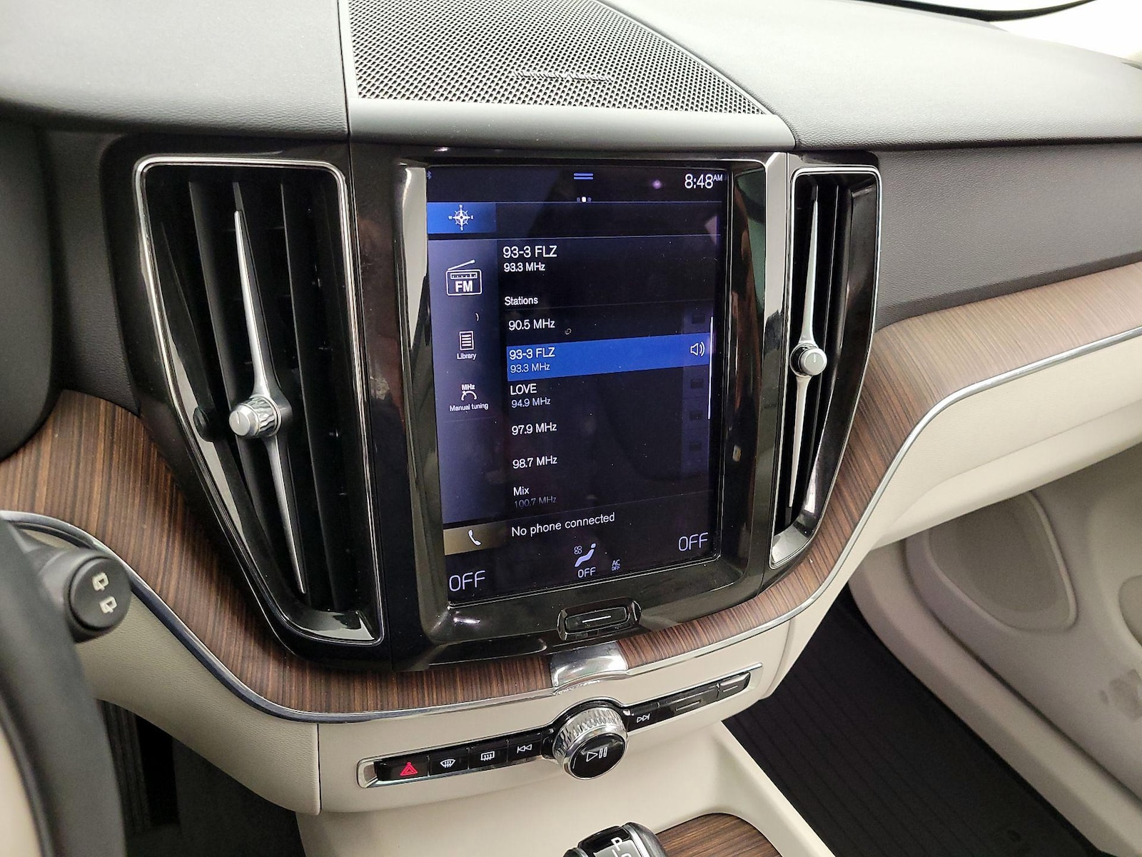 2021 Volvo XC60 Momentum - Photo 17