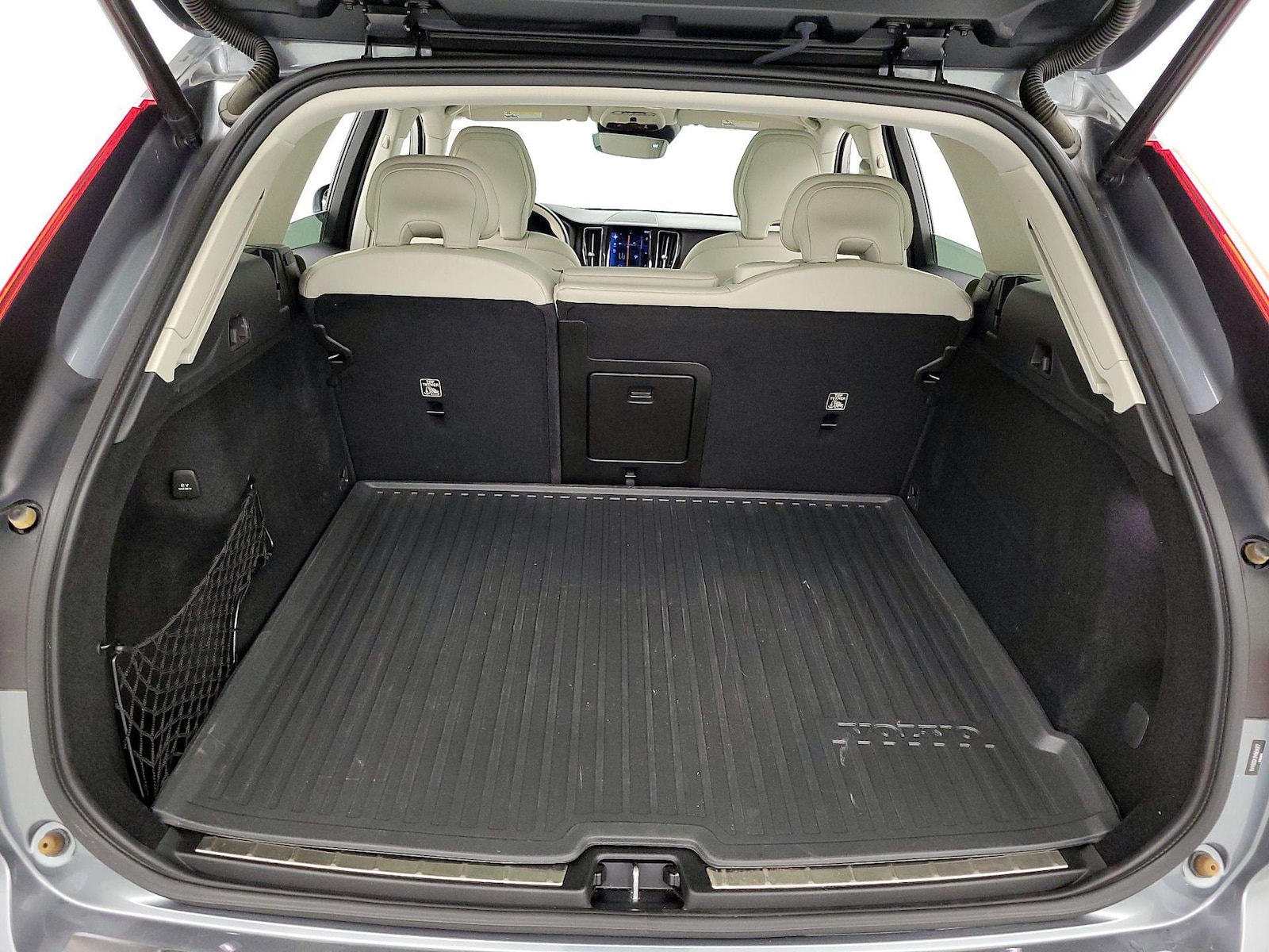 2021 Volvo XC60 Momentum - Photo 22