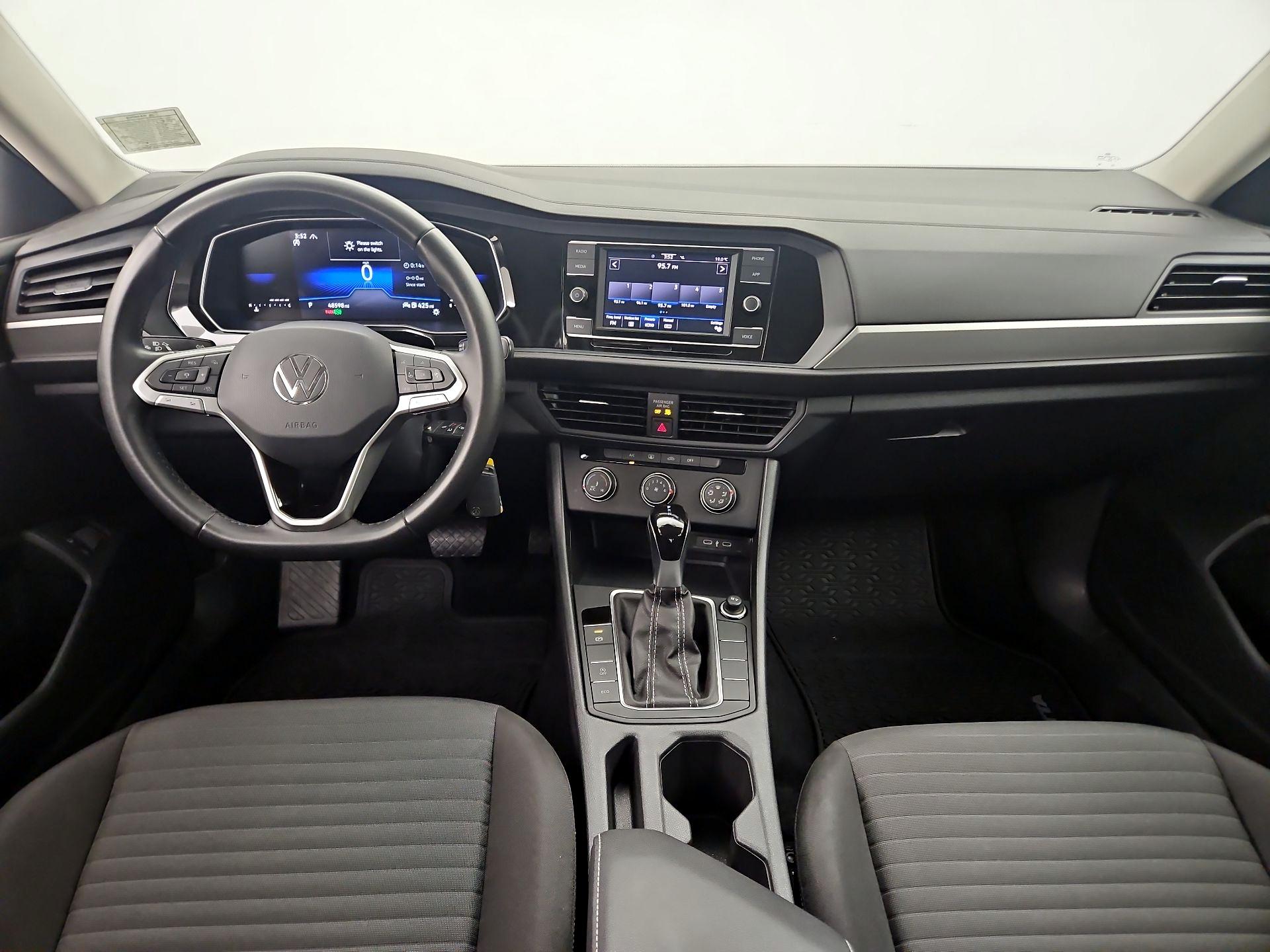 Thumbnail: 2024 Volkswagen Jetta - 9
