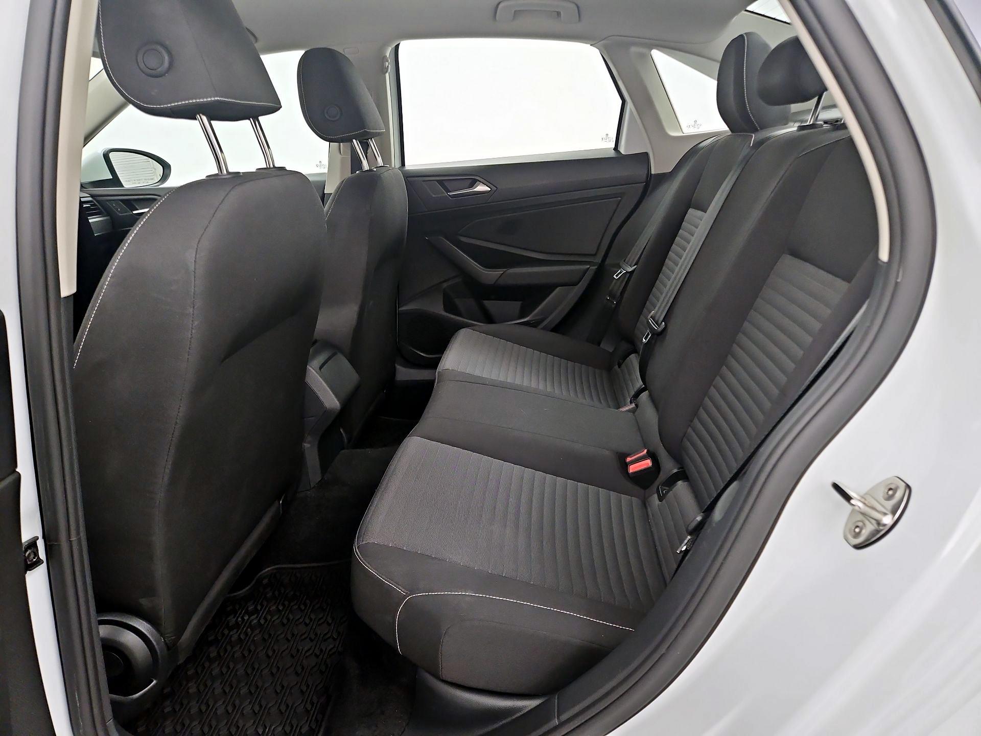 Thumbnail: 2024 Volkswagen Jetta - 19