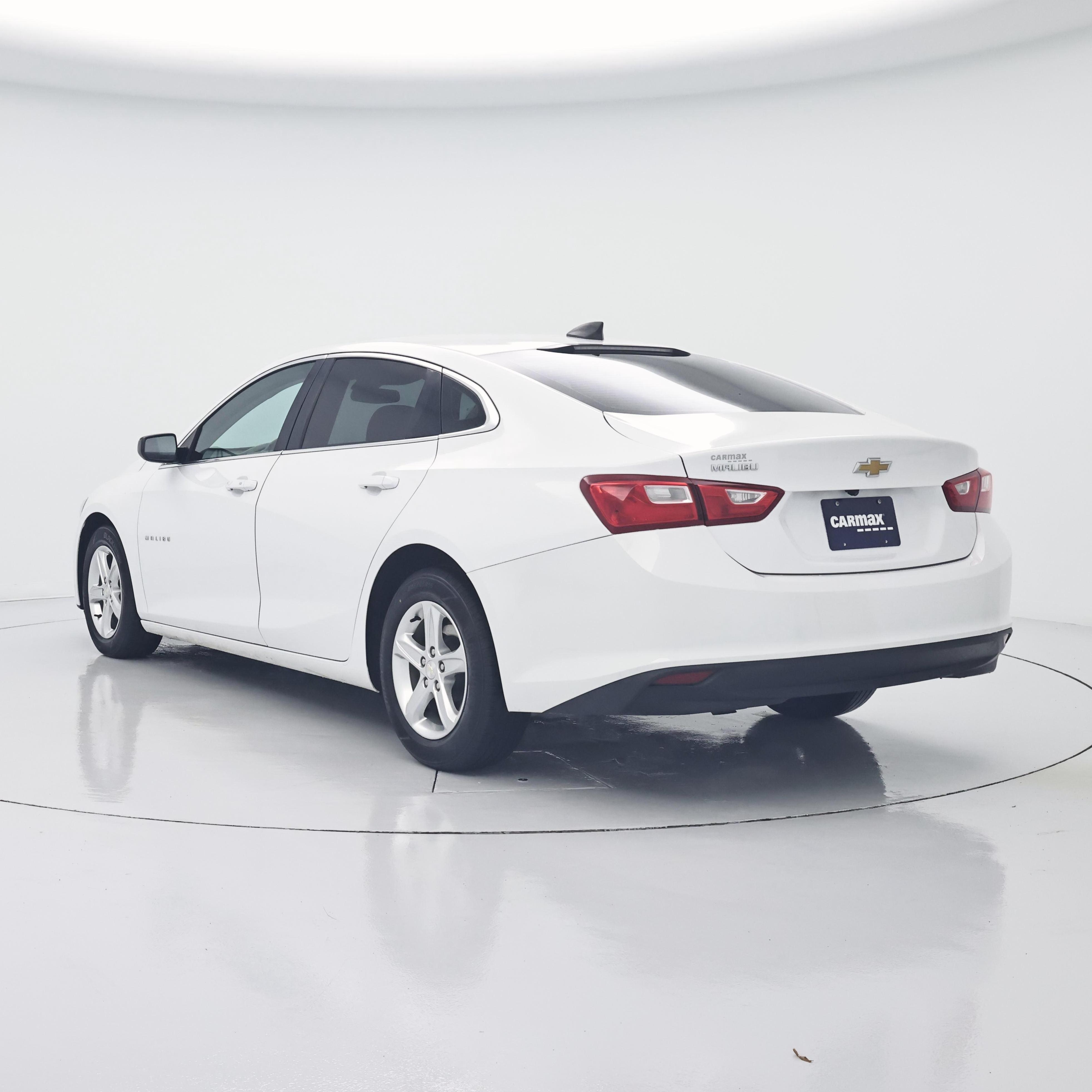 Thumbnail: 2021 Chevrolet Malibu - 2