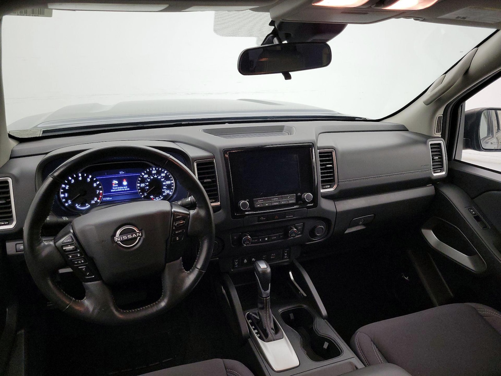 2024 Nissan Frontier SV - Photo 10