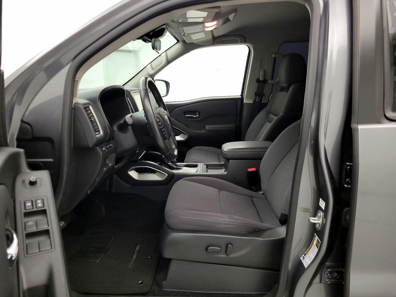 2024 Nissan Frontier SV - Photo 12
