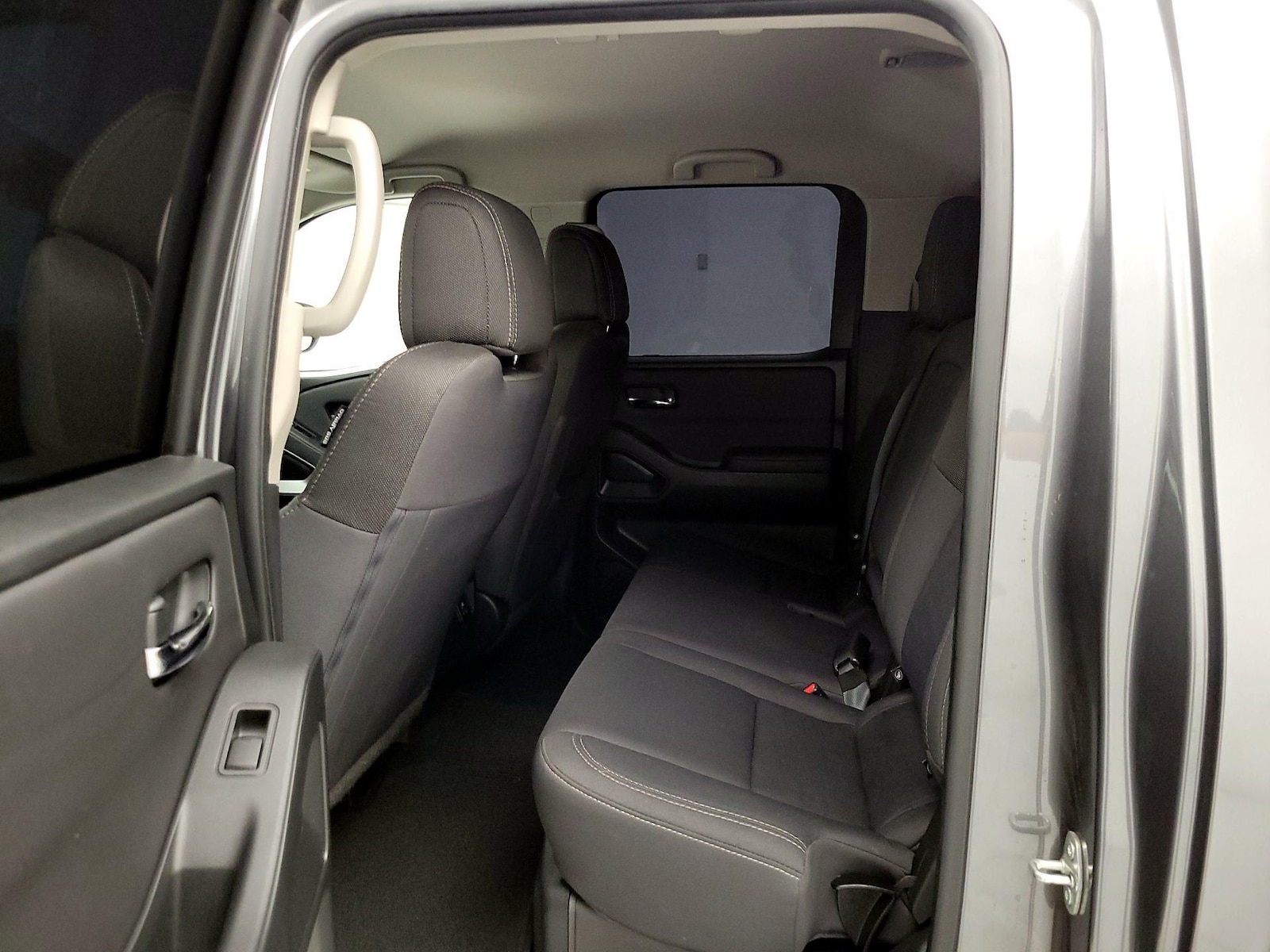 2024 Nissan Frontier SV - Photo 20