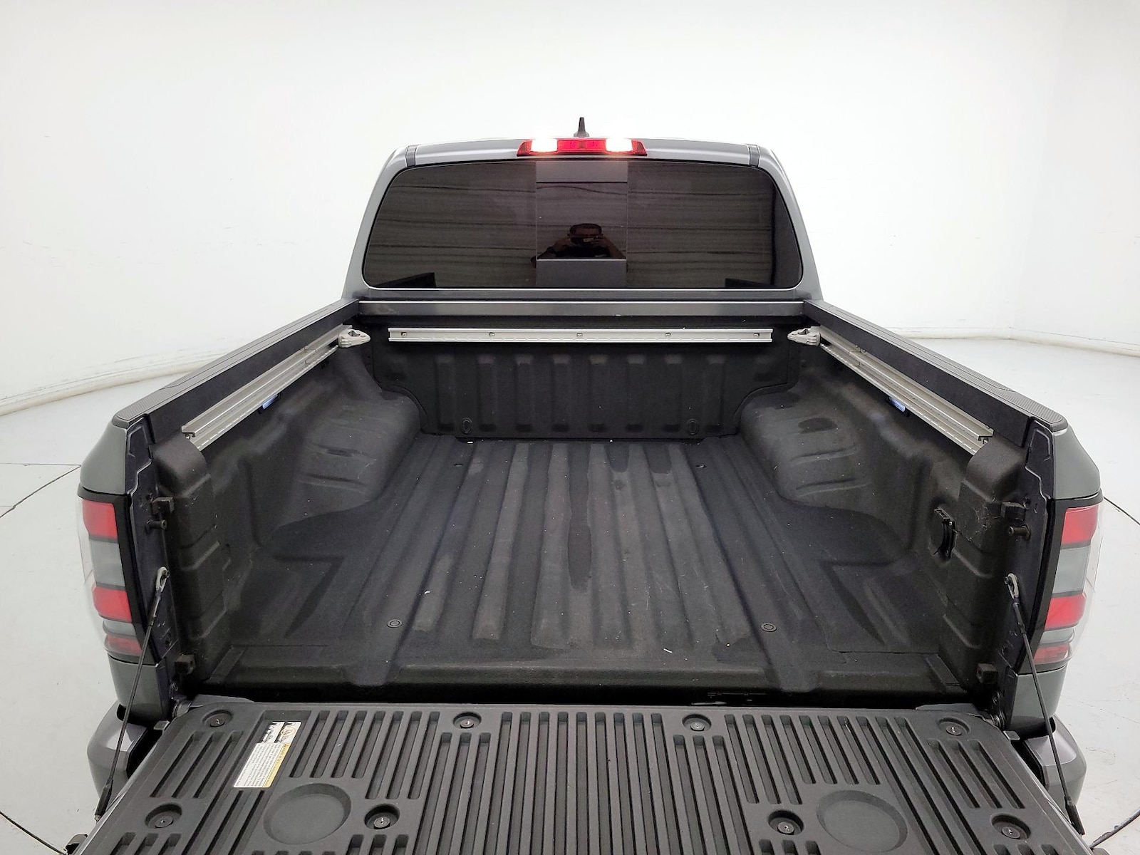 2024 Nissan Frontier SV - Photo 21