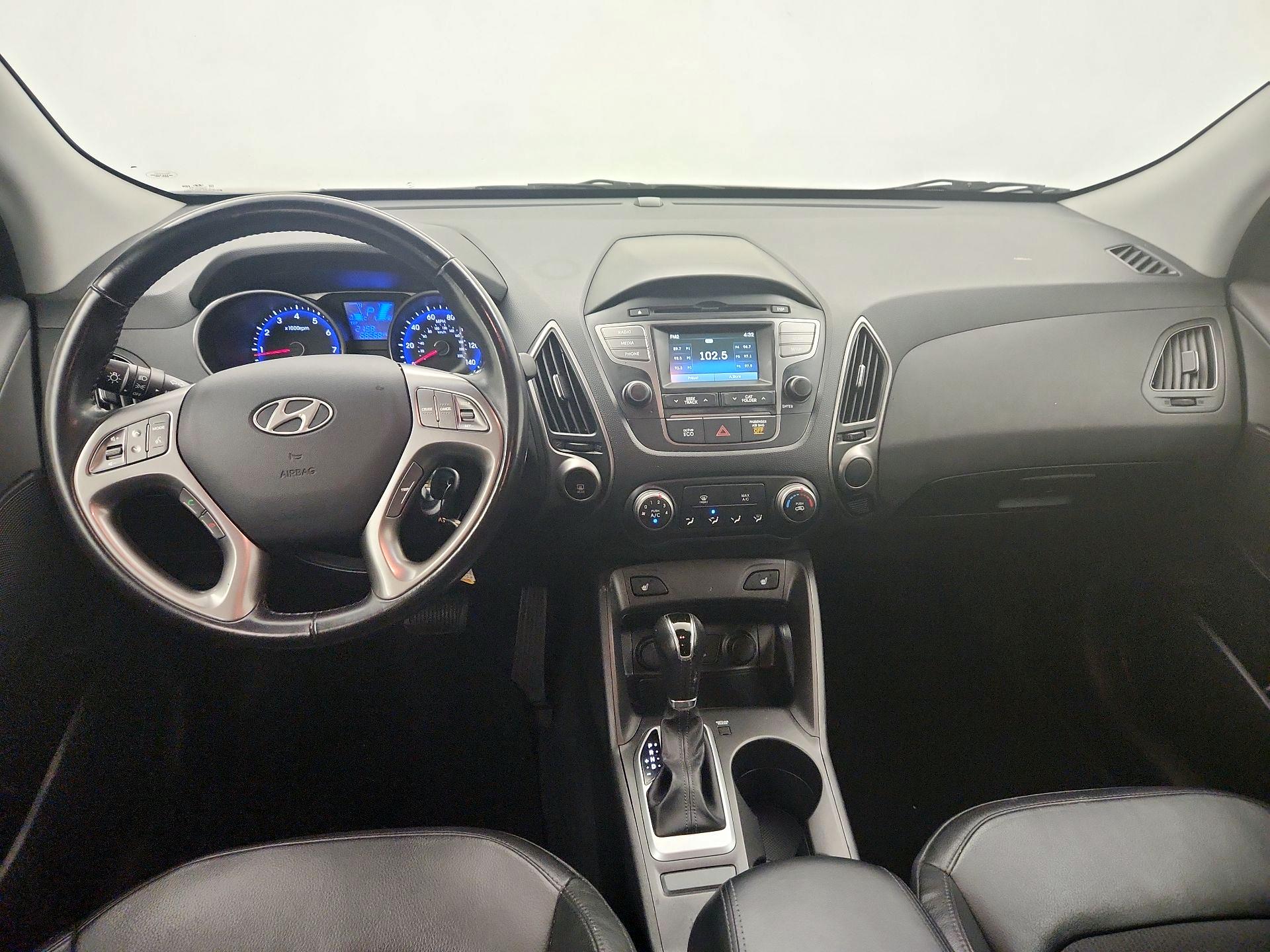 Thumbnail: 2015 Hyundai Tucson - 9