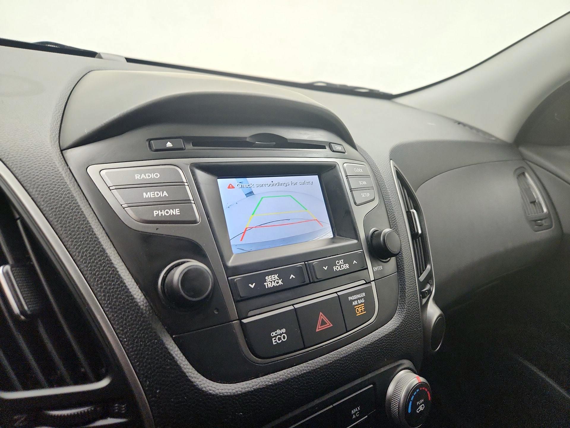 Thumbnail: 2015 Hyundai Tucson - 13
