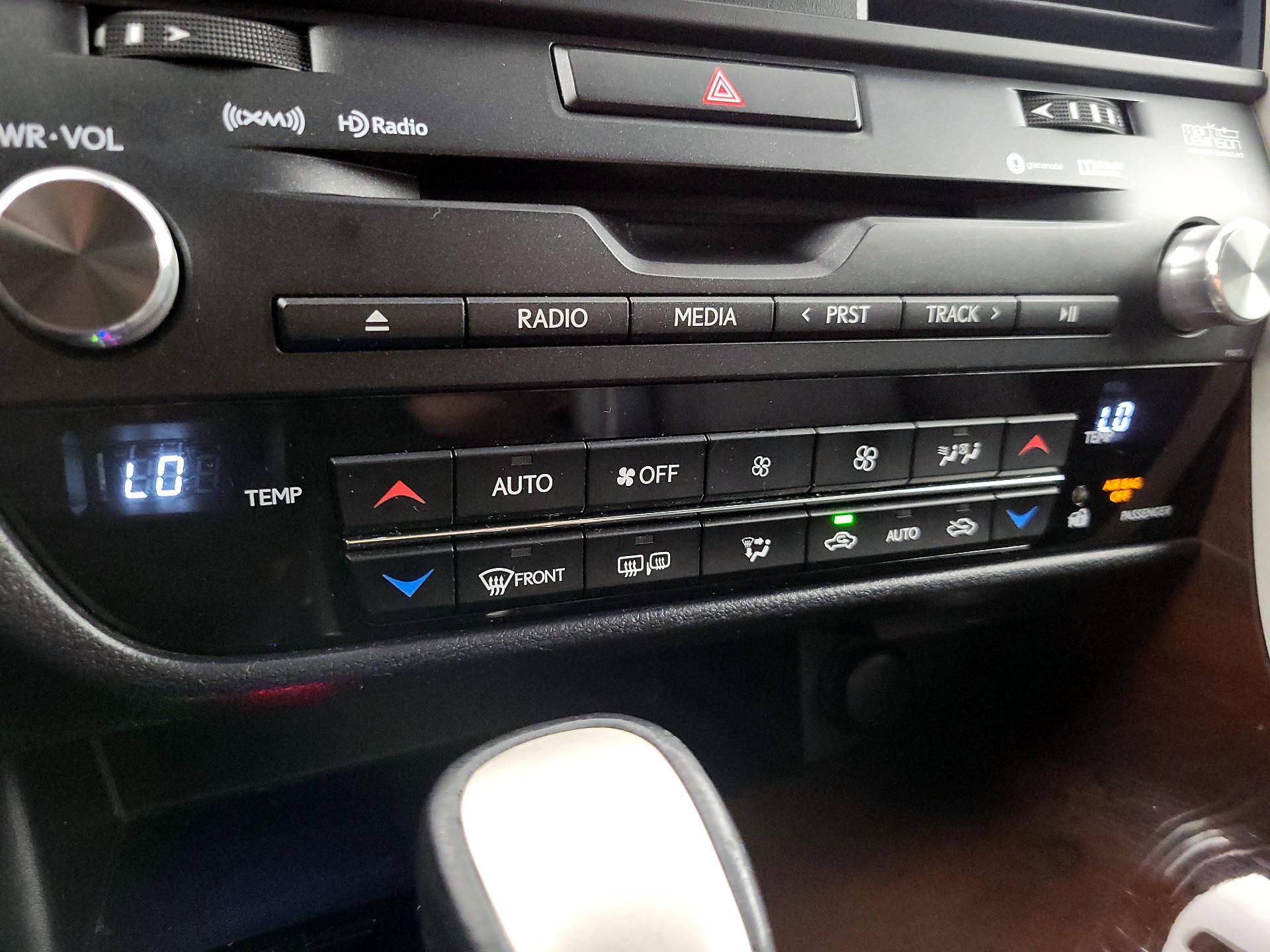 Thumbnail: 2016 Lexus RX - 17