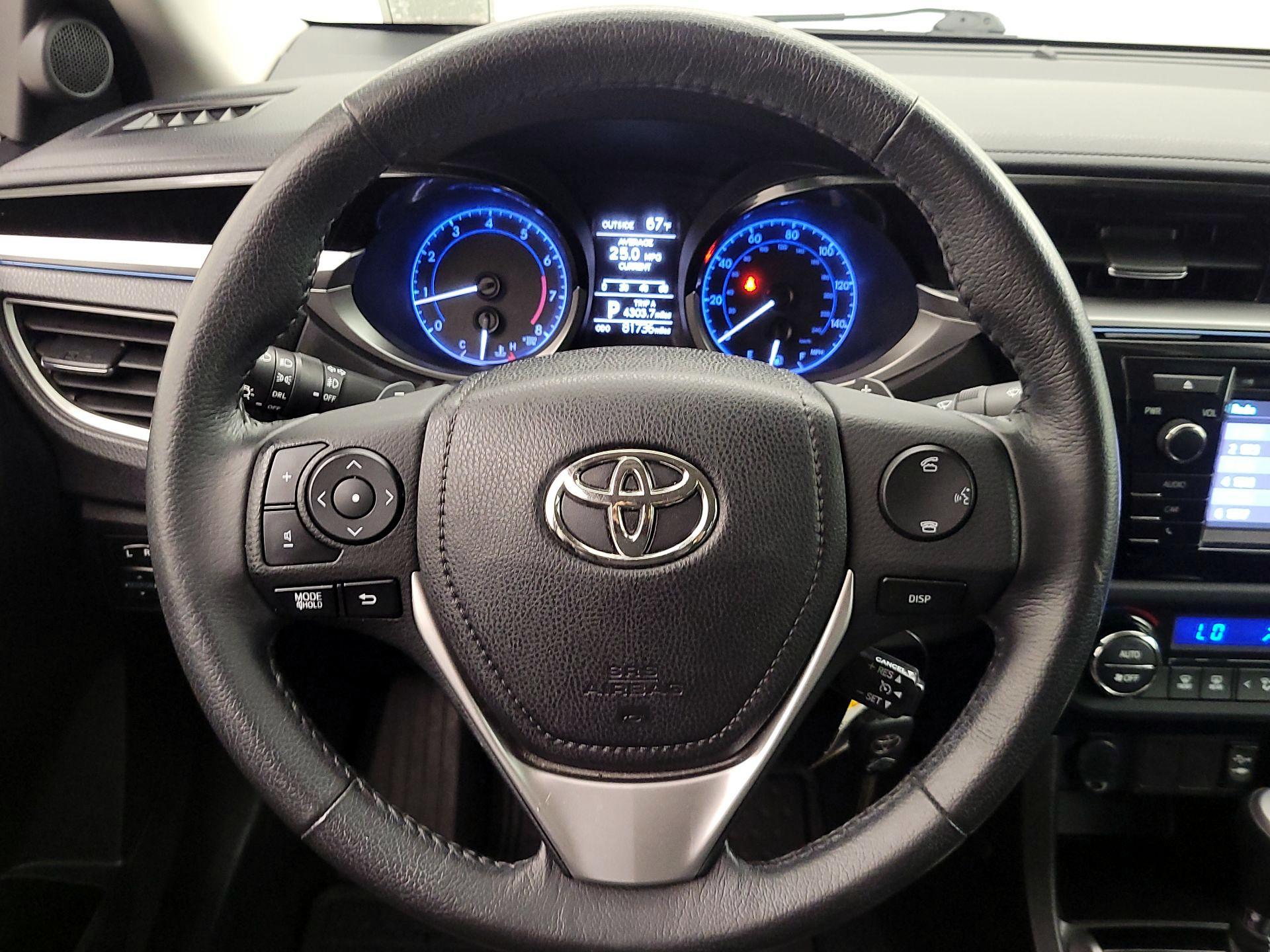 Thumbnail: 2015 Toyota Corolla - 10