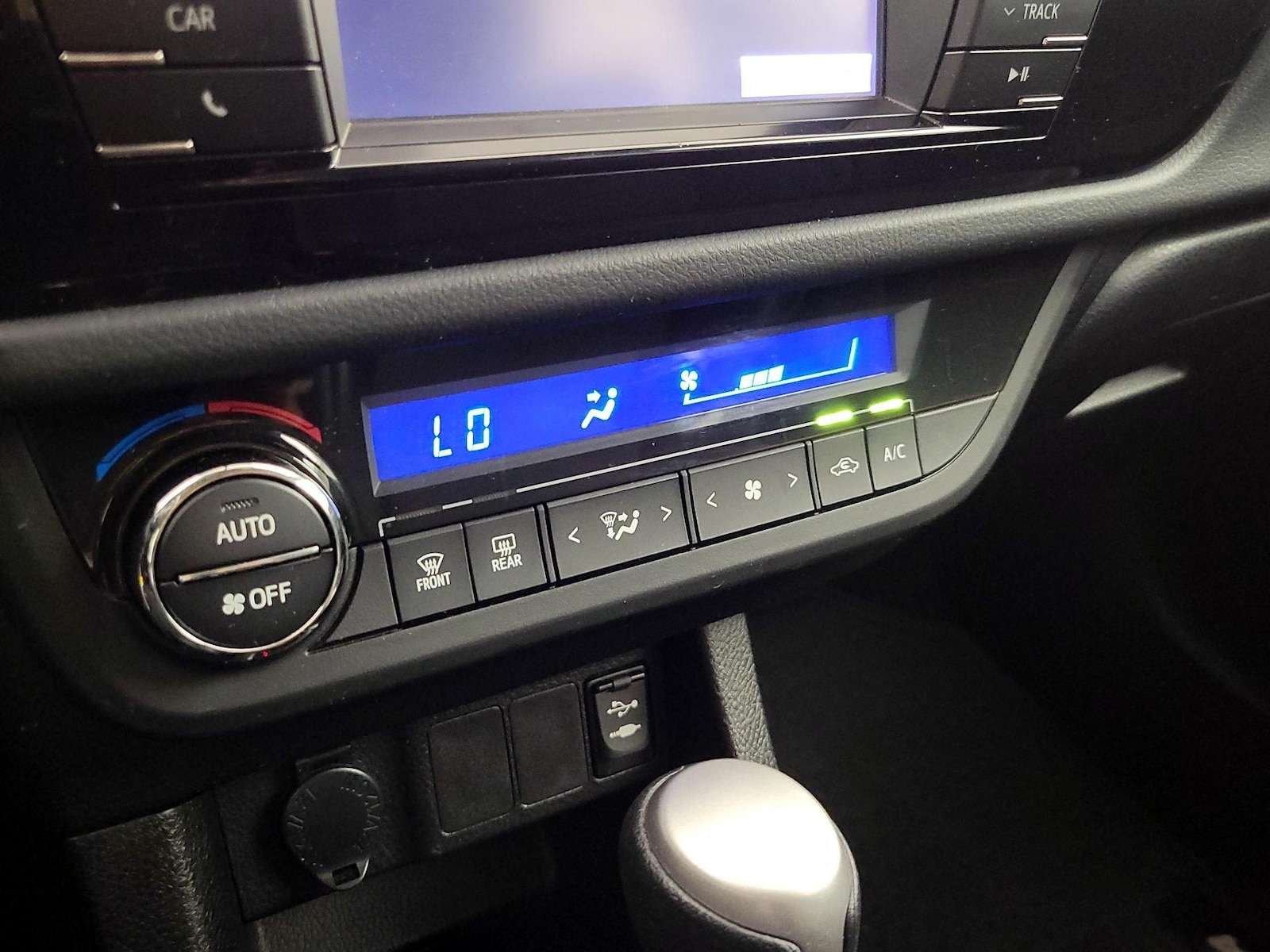 2015 Toyota Corolla S Plus - Photo 17
