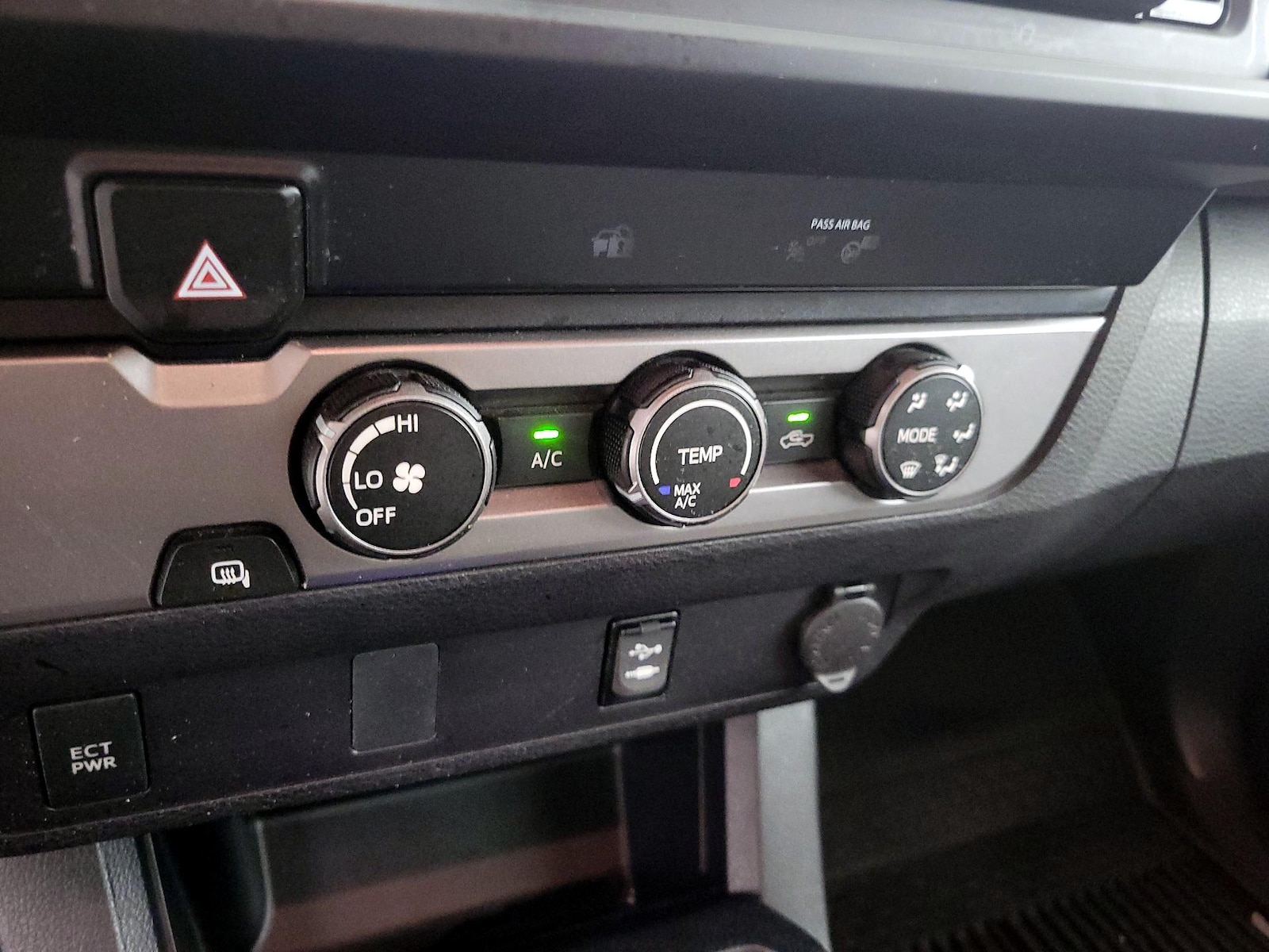 2019 Toyota Tacoma SR - Photo 17