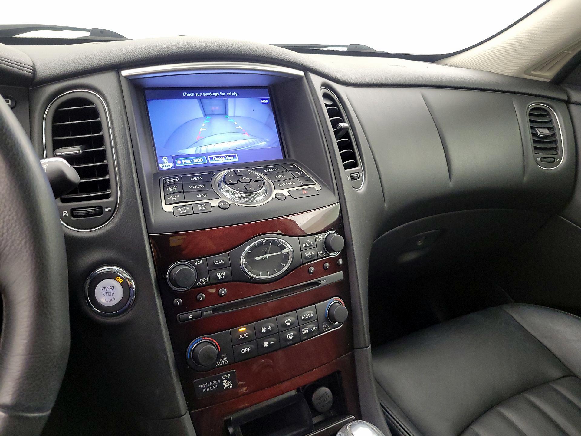 Thumbnail: 2016 INFINITI QX50 - 15