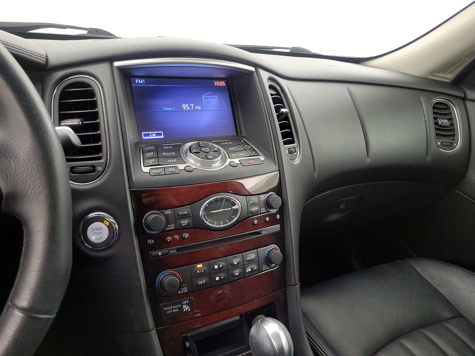 Thumbnail: 2016 INFINITI QX50 - 16