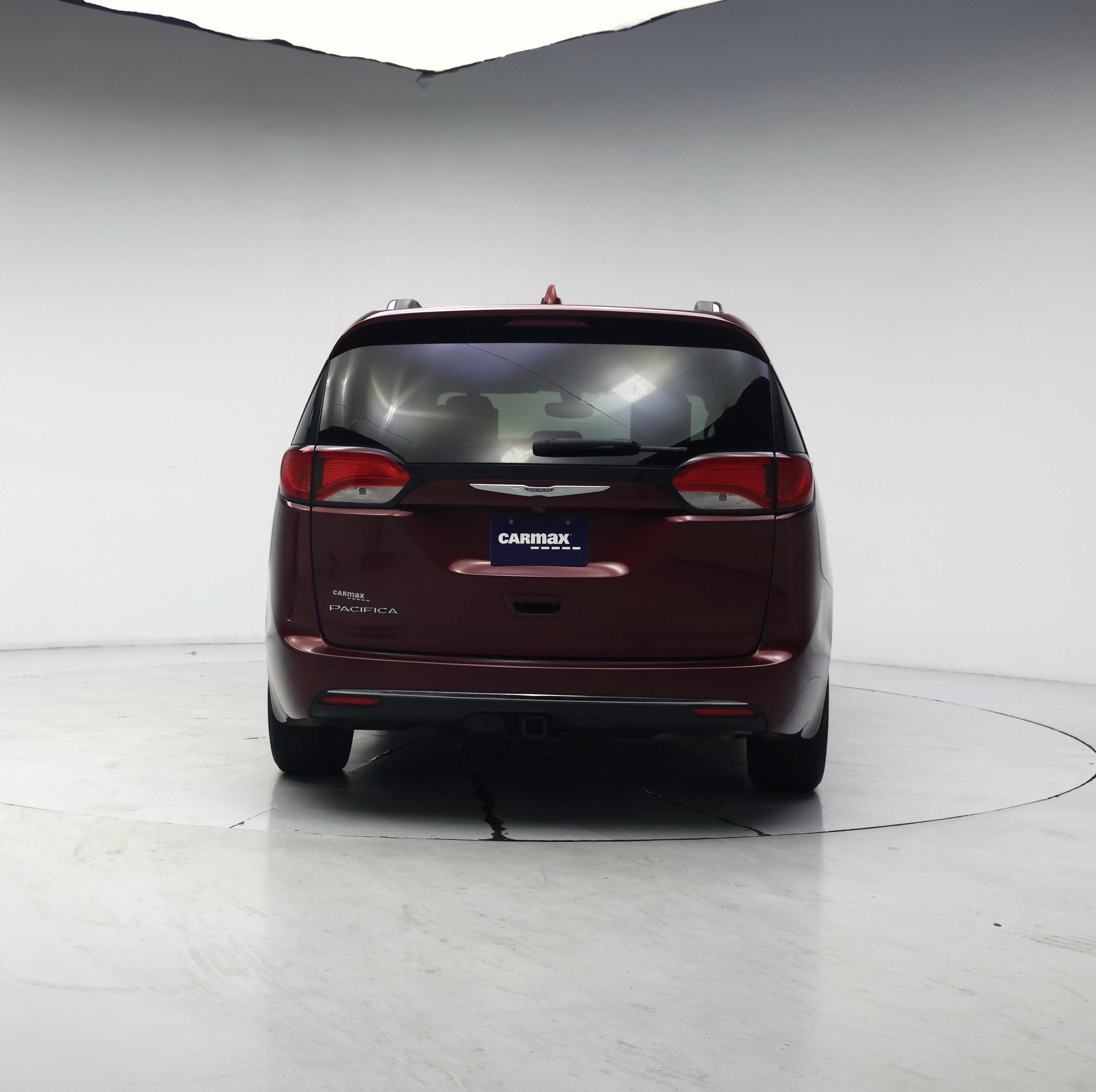 Thumbnail: 2018 Chrysler Pacifica - 6