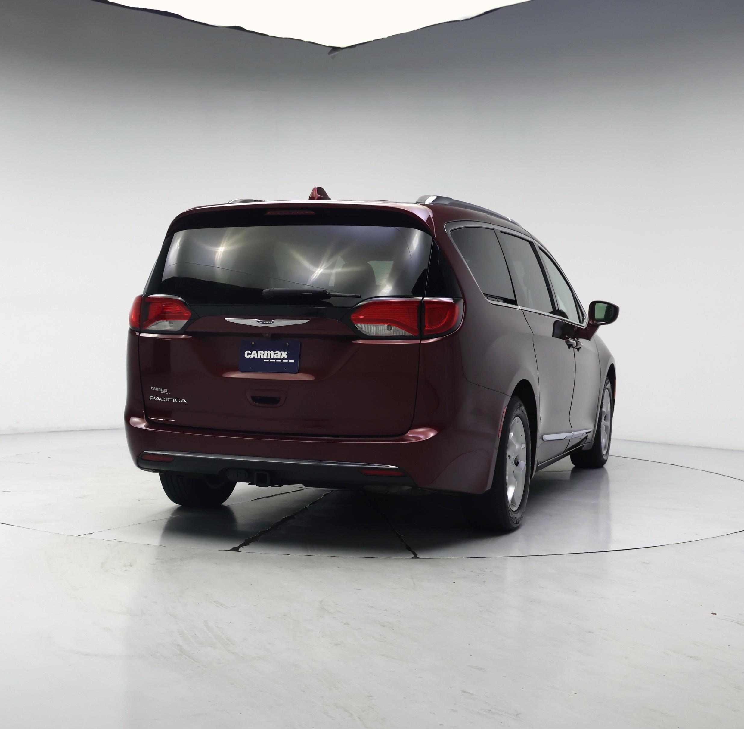 Thumbnail: 2018 Chrysler Pacifica - 8