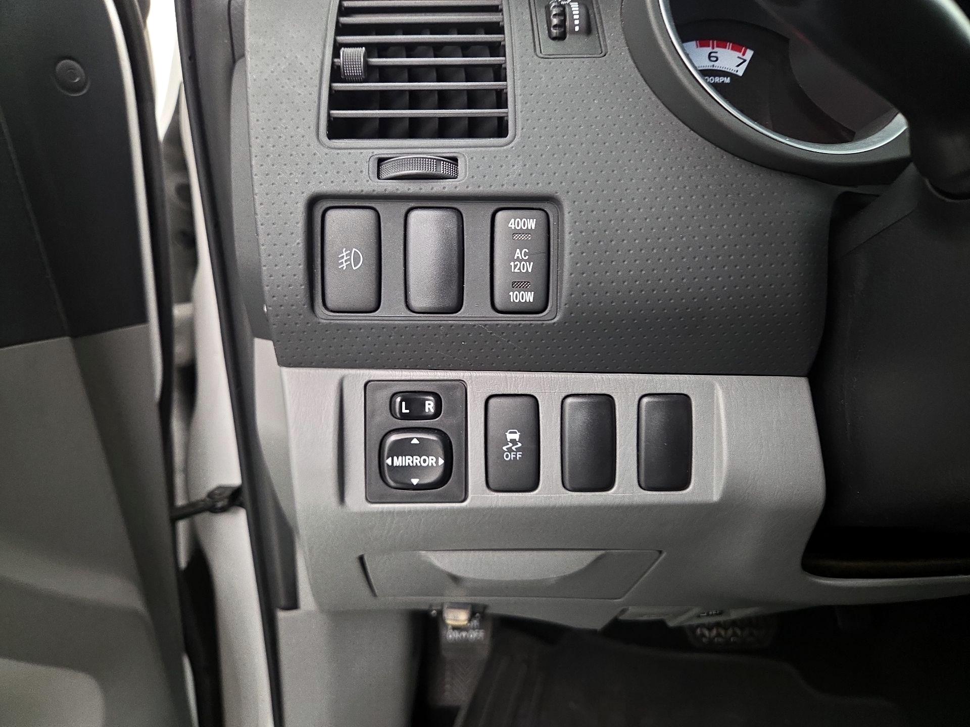 Thumbnail: 2015 Toyota Tacoma - 13