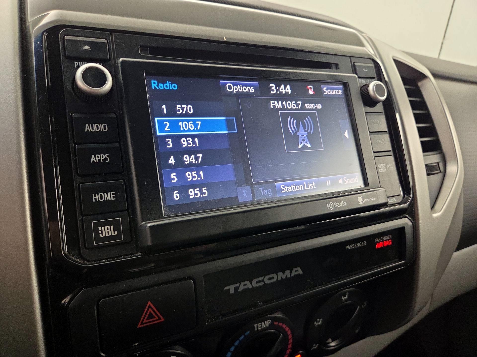 Thumbnail: 2015 Toyota Tacoma - 14