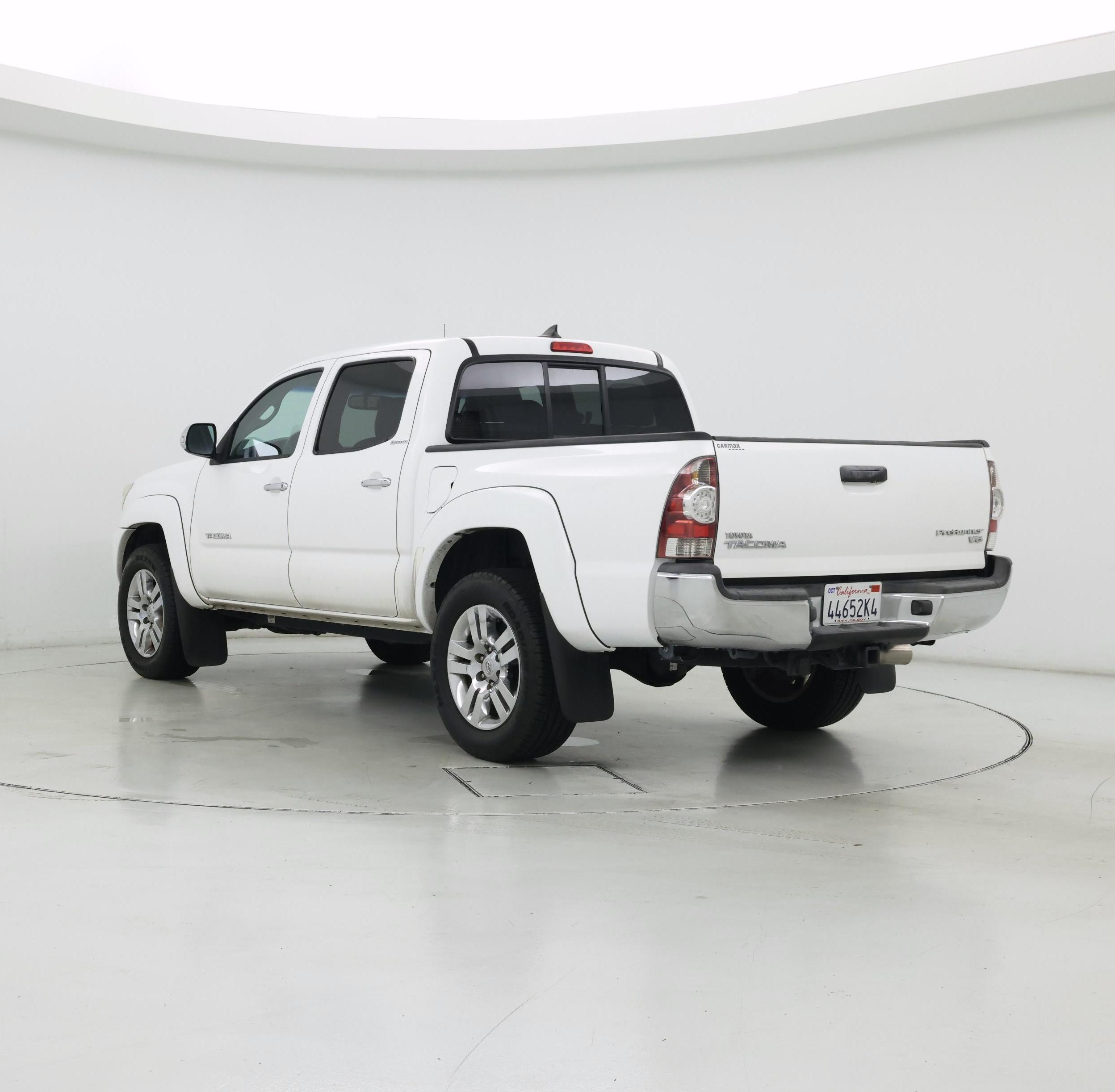 Thumbnail: 2015 Toyota Tacoma - 2