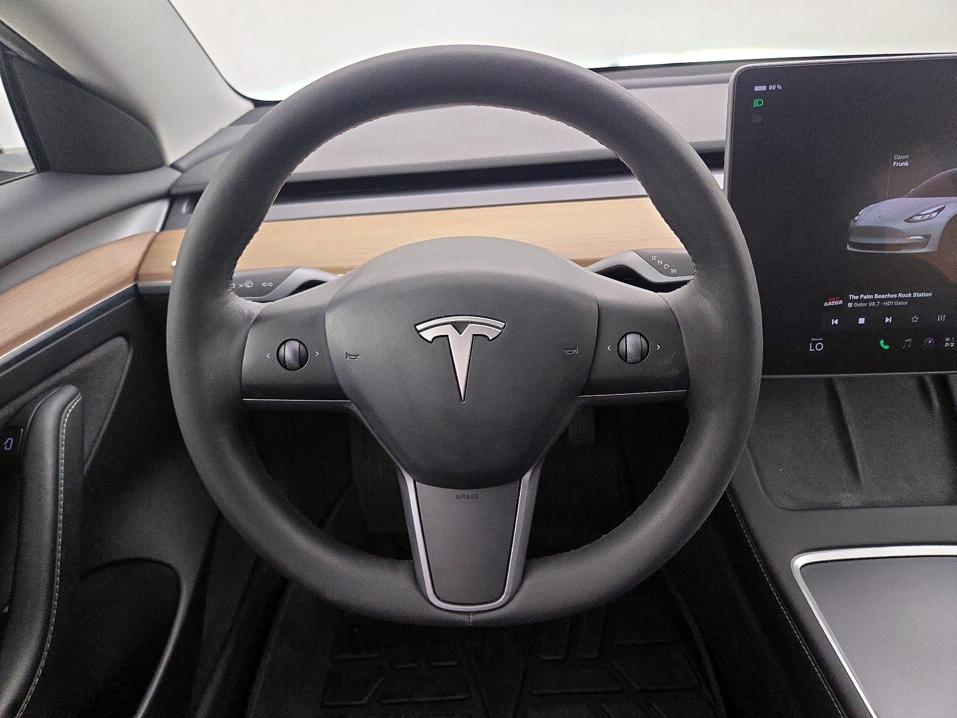 Thumbnail: 2023 Tesla Model 3 - 10