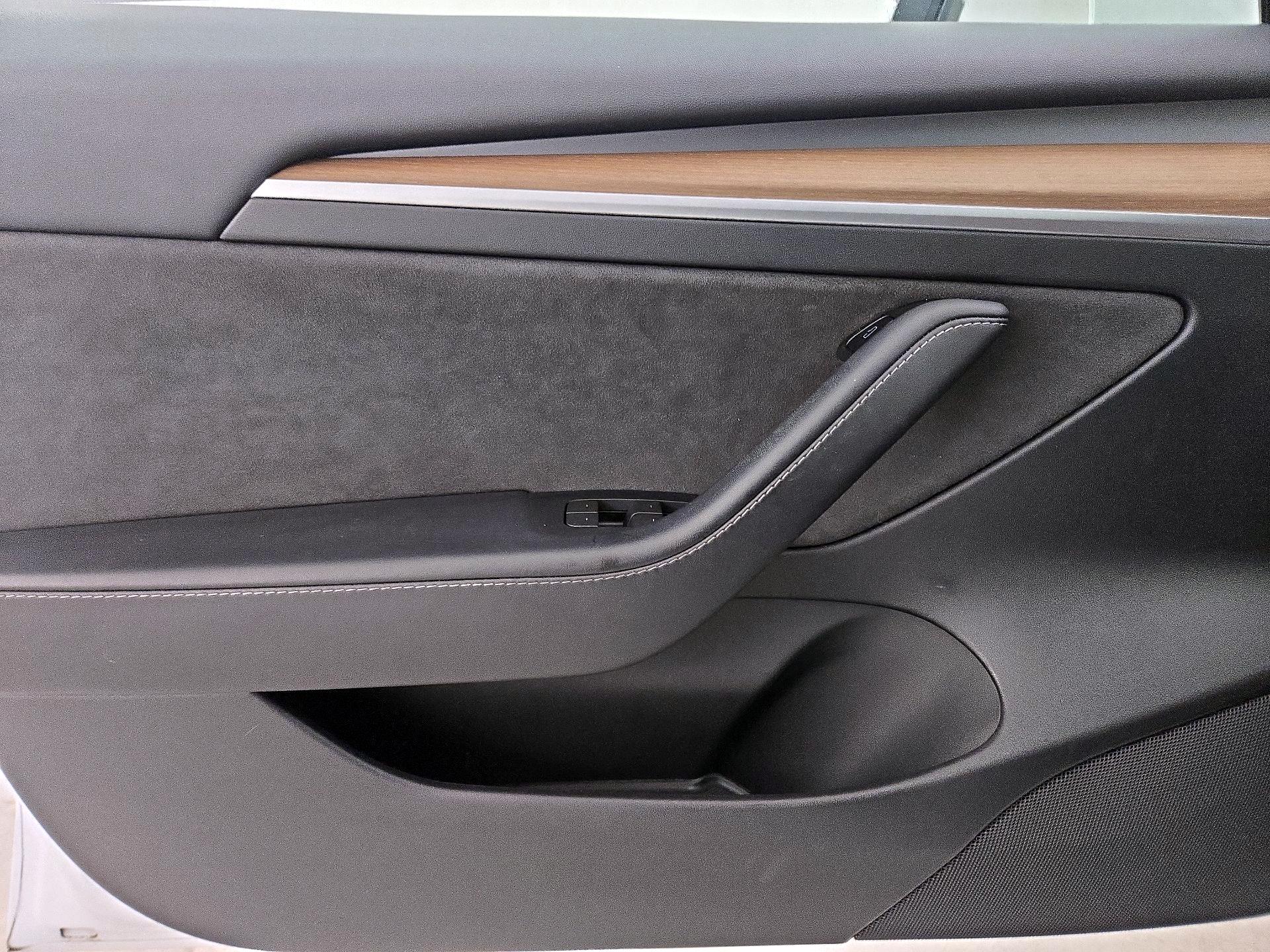 Thumbnail: 2023 Tesla Model 3 - 12