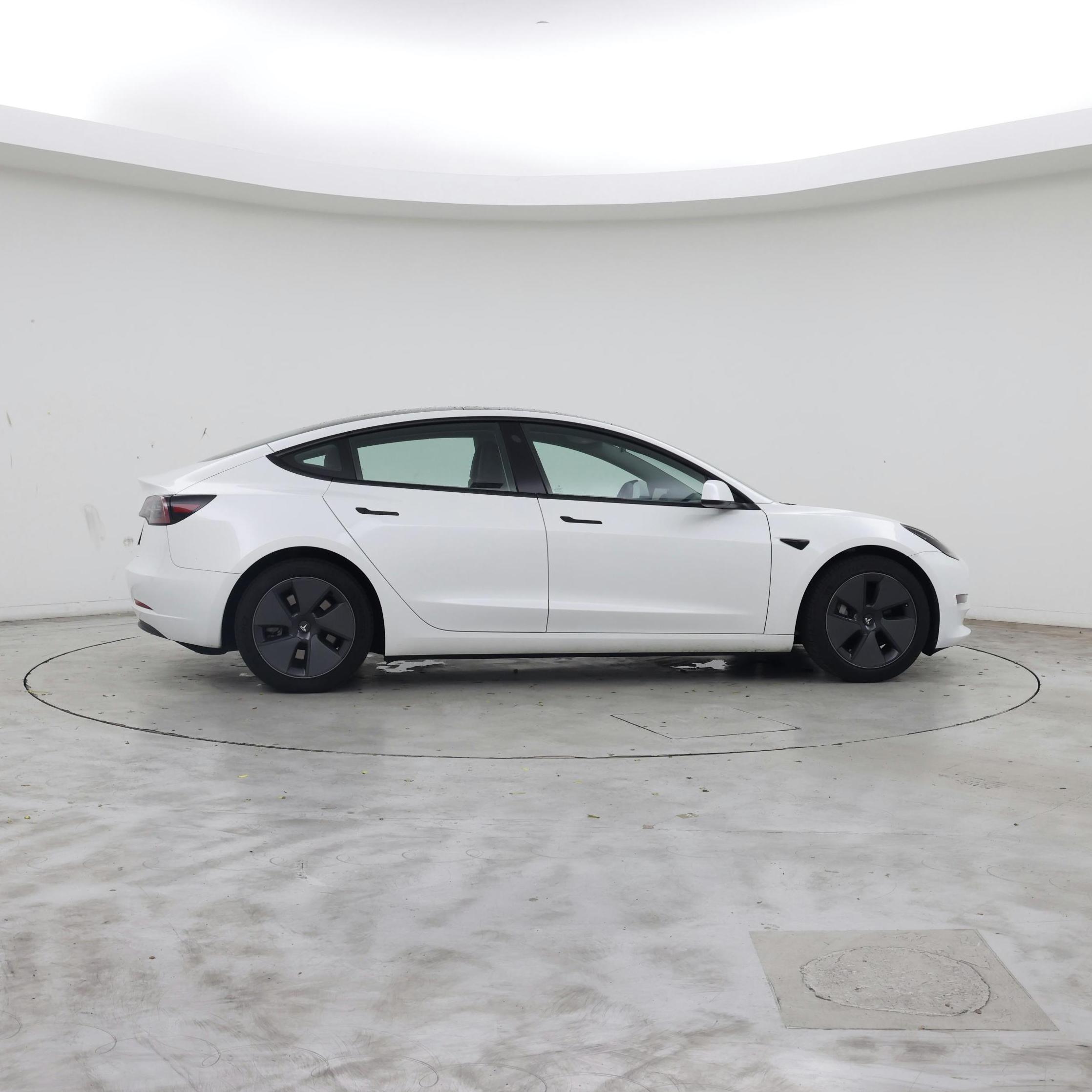 Thumbnail: 2023 Tesla Model 3 - 7