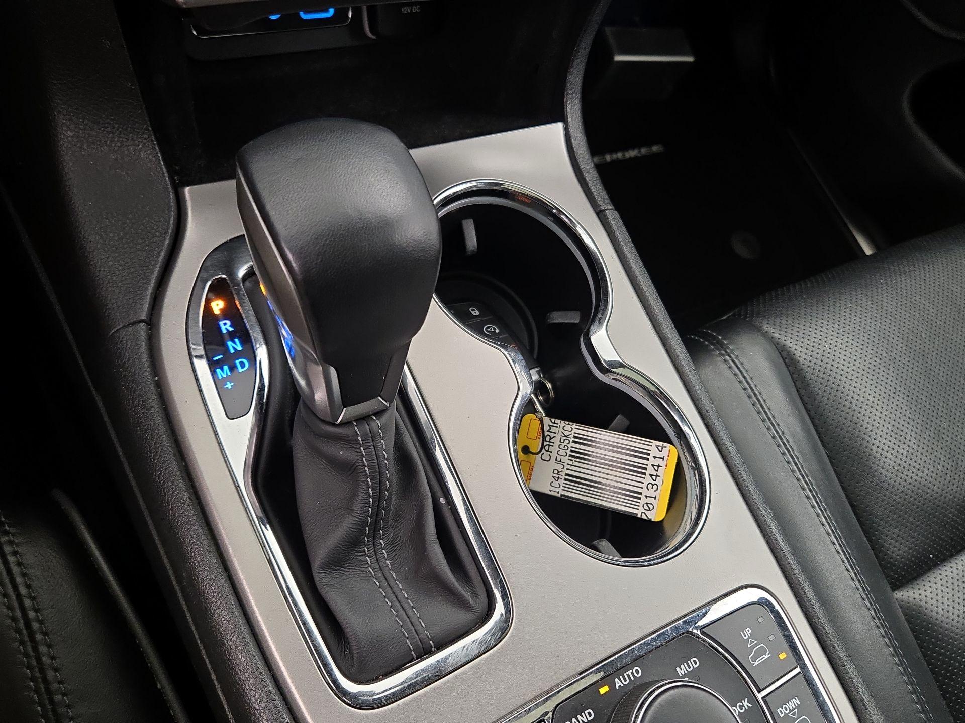 Thumbnail: 2019 Jeep Grand Cherokee - 18
