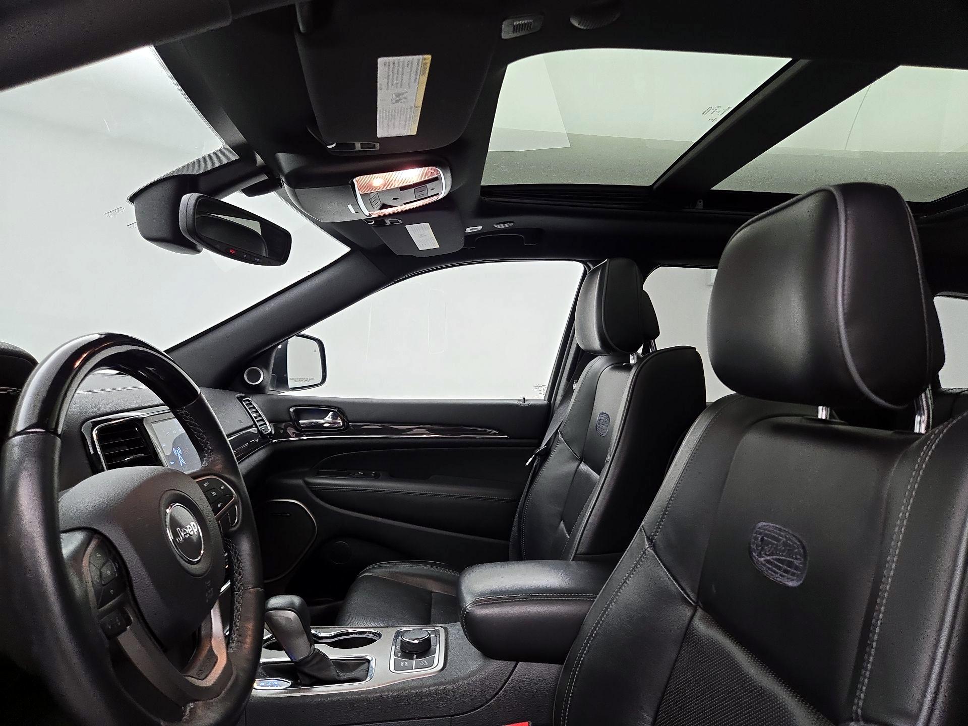 Thumbnail: 2019 Jeep Grand Cherokee - 20