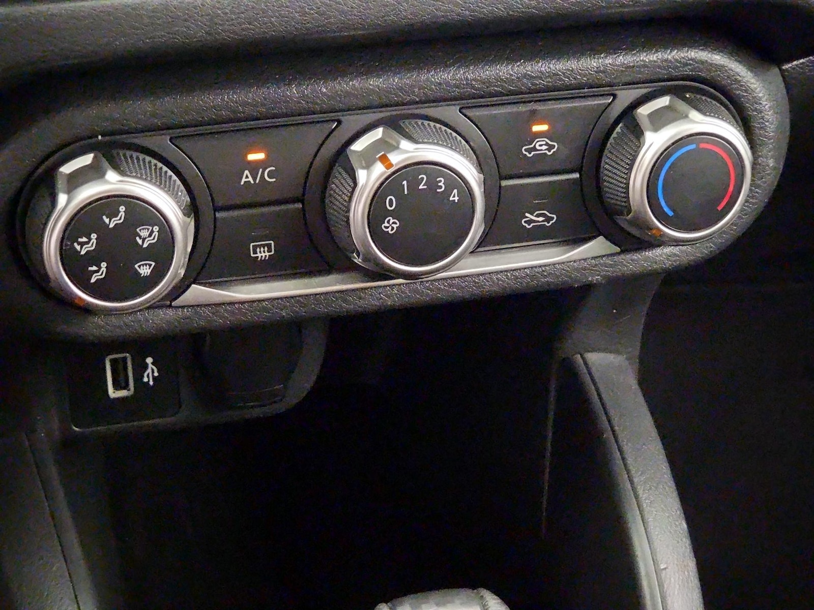 2020 Nissan Versa Sedan S - Photo 17