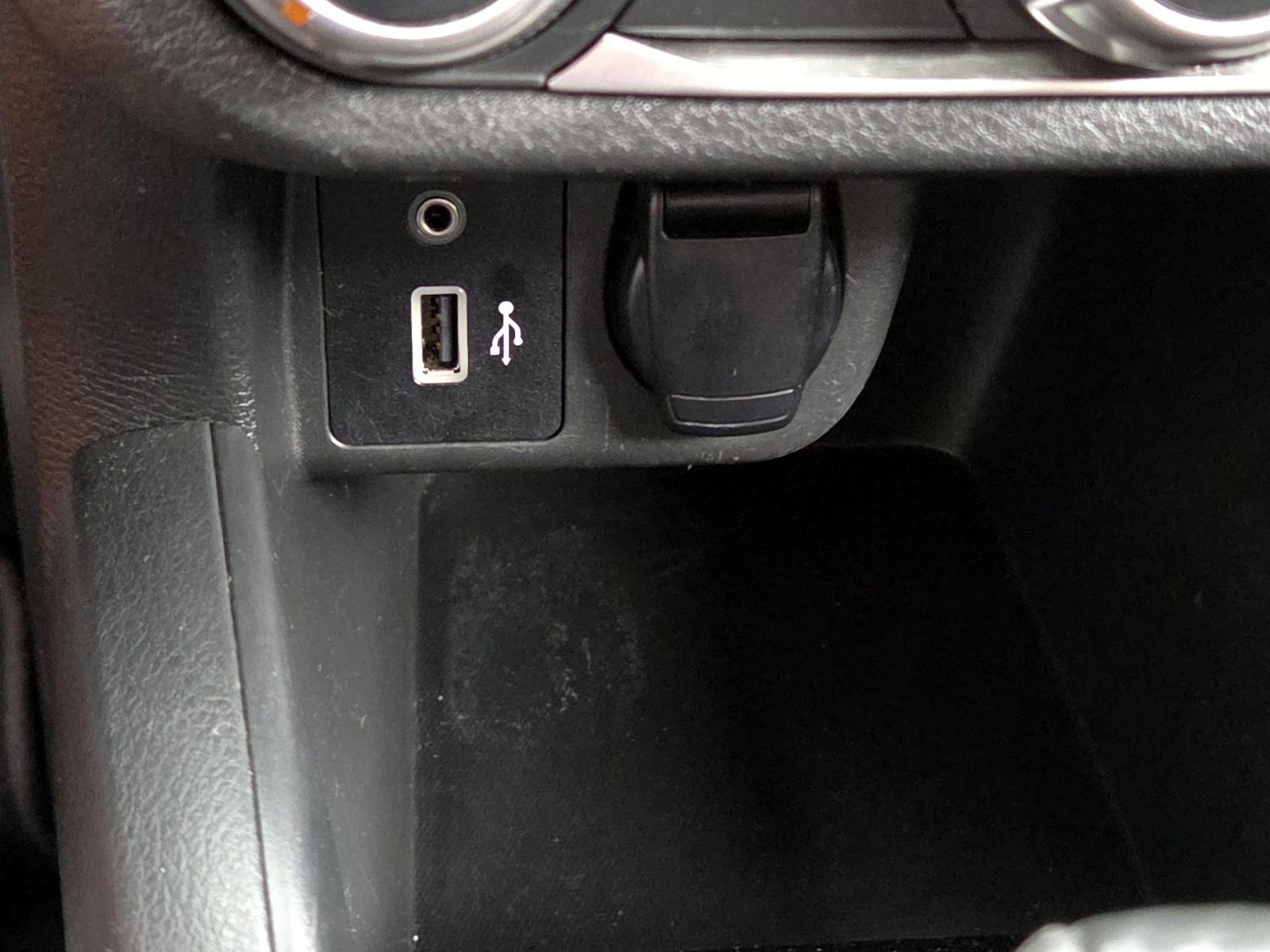 2020 Nissan Versa Sedan S - Photo 19