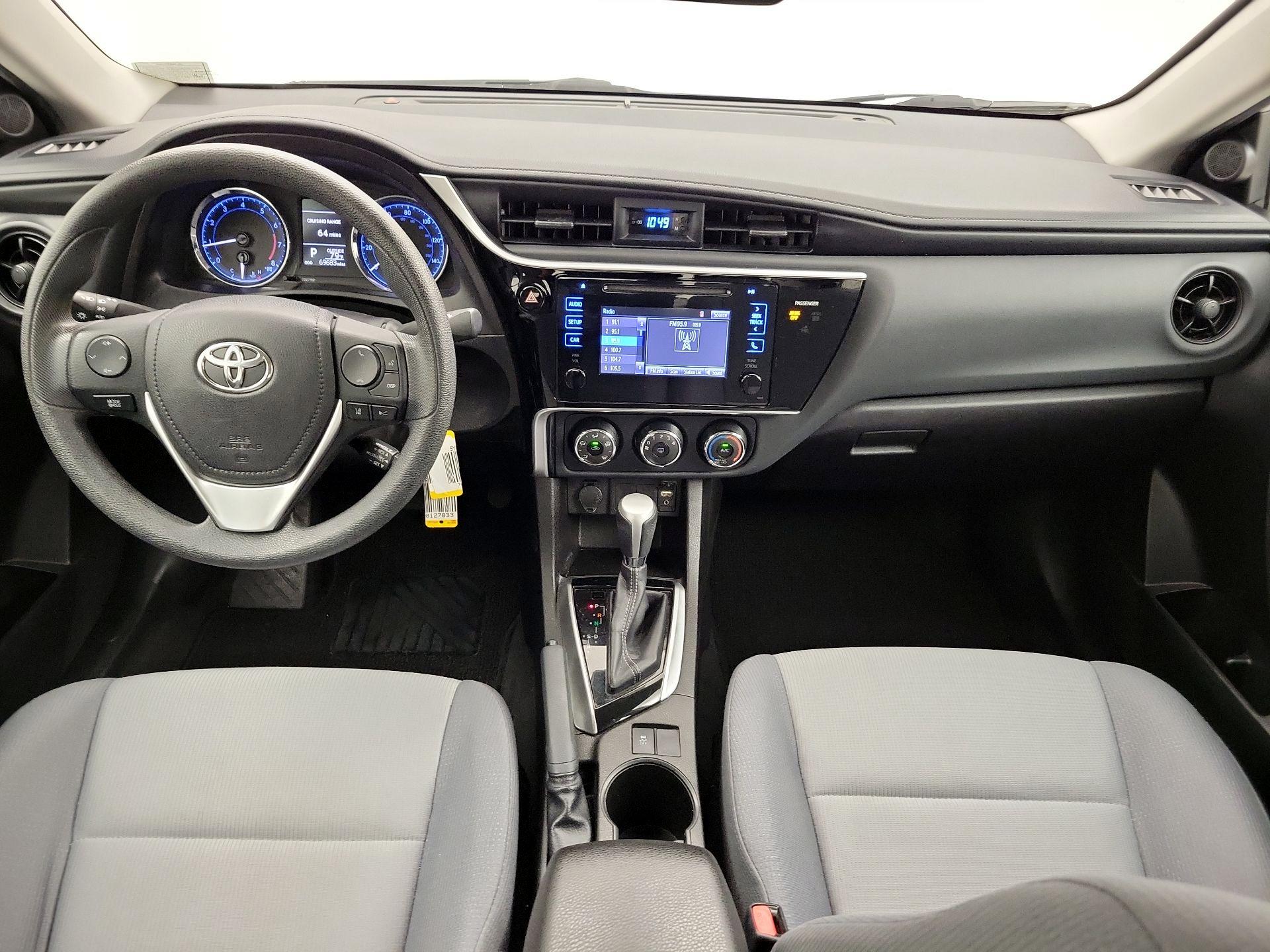 Thumbnail: 2017 Toyota Corolla - 9