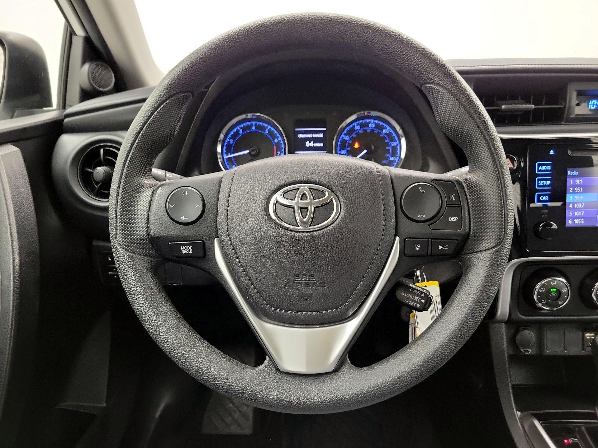 Thumbnail: 2017 Toyota Corolla - 10