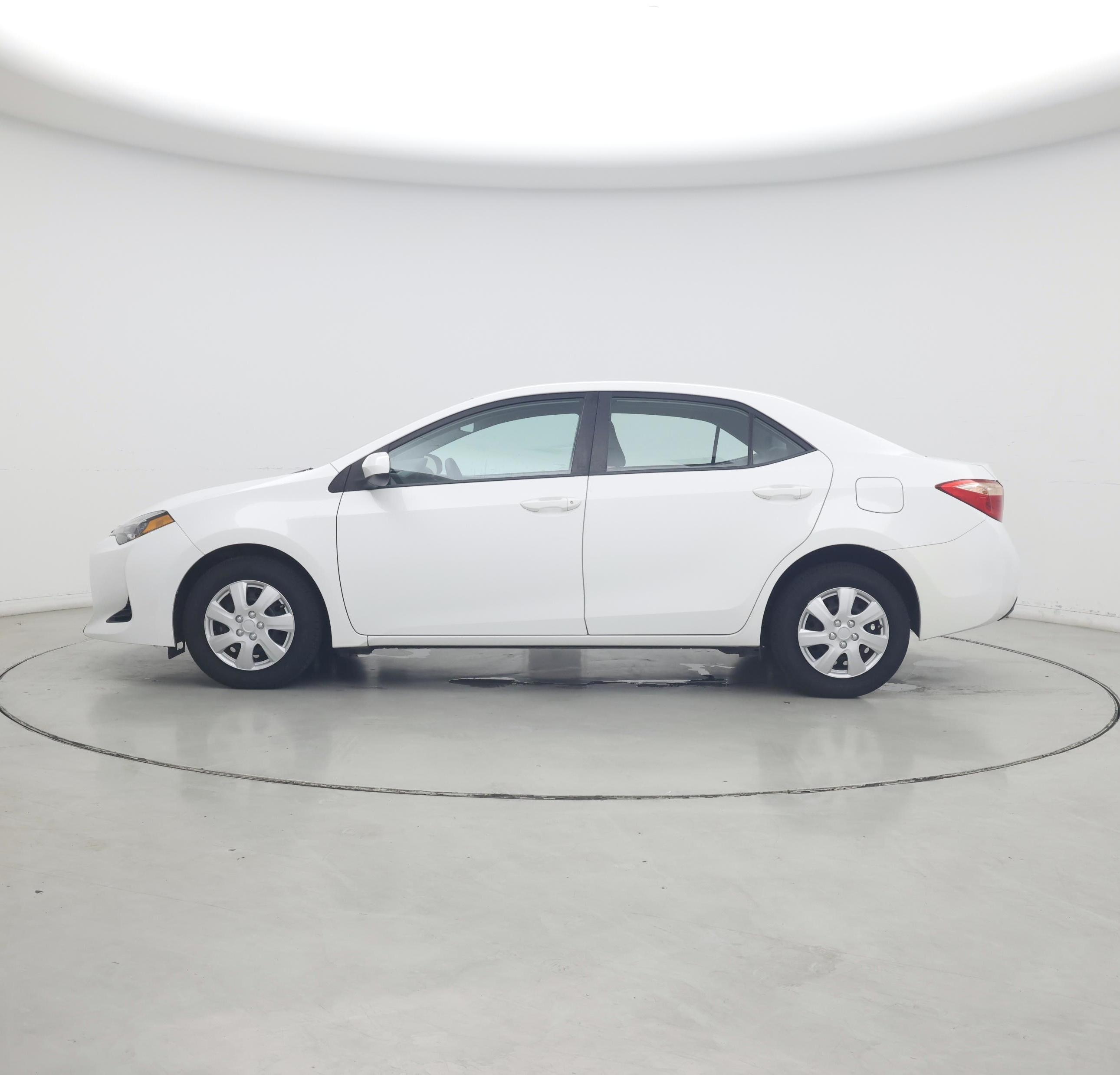 Thumbnail: 2017 Toyota Corolla - 3